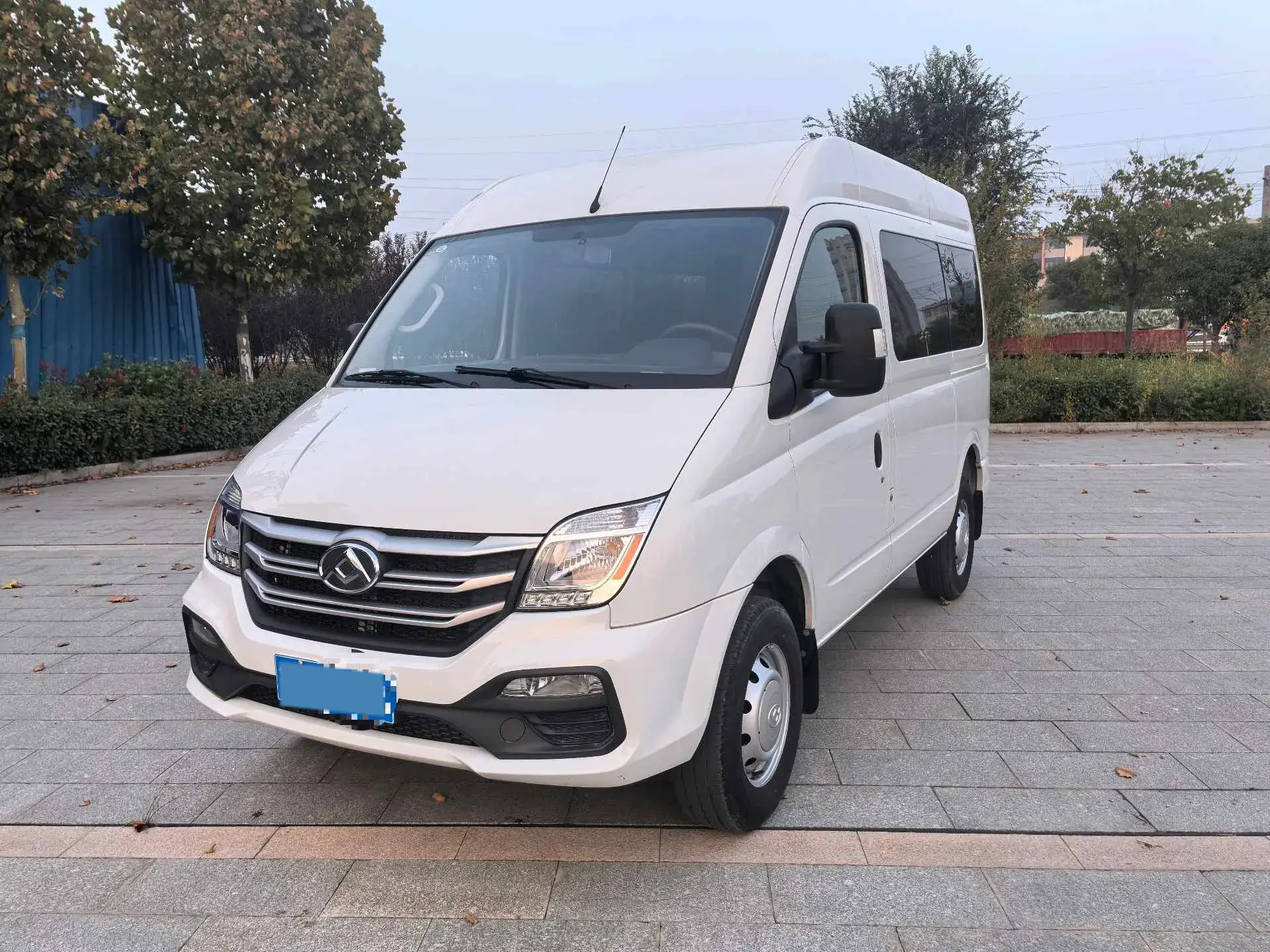 2024 MAXUS XINTU view 1