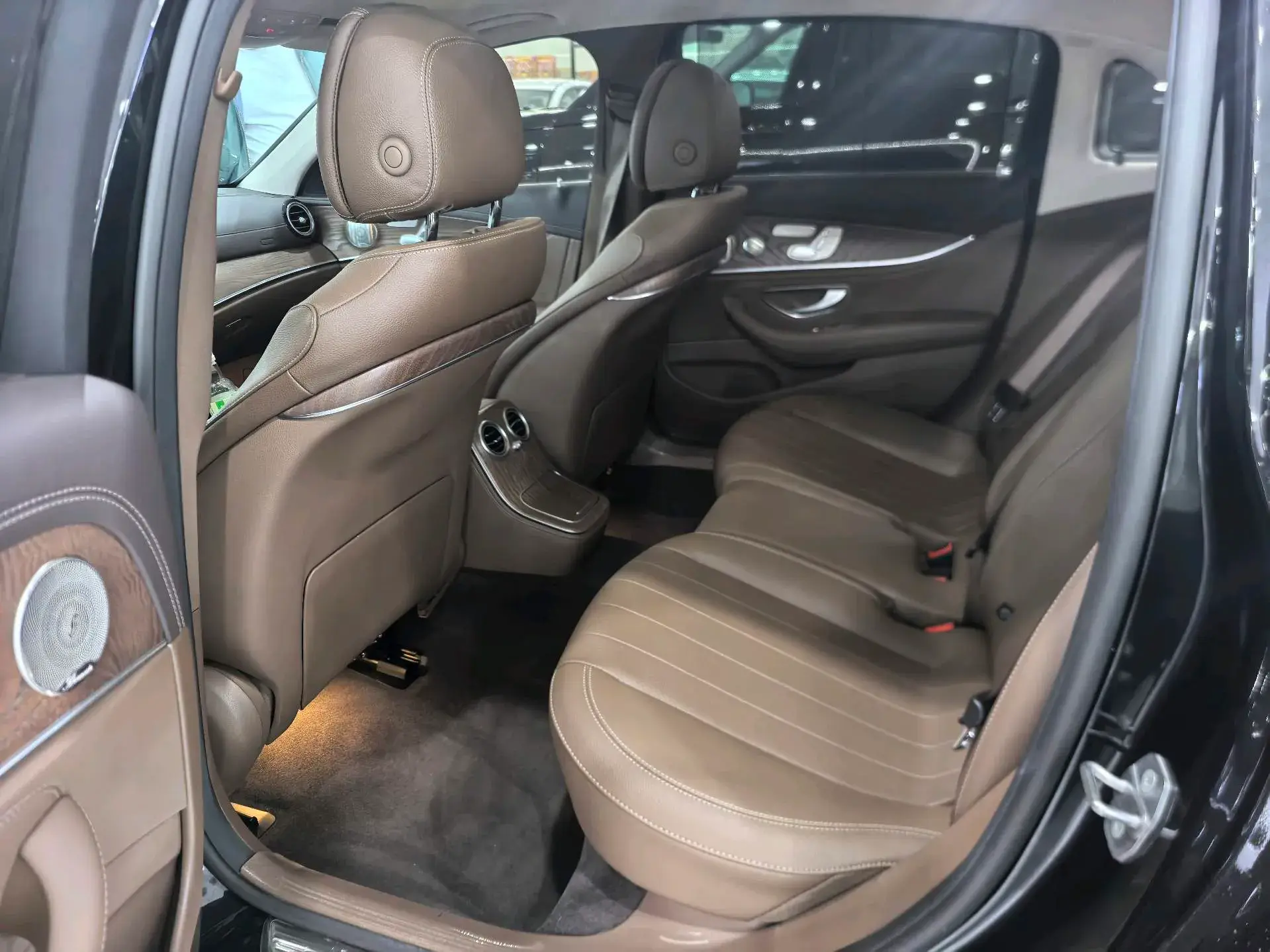 2022 MERCEDES-BENZ E thumbnail 4