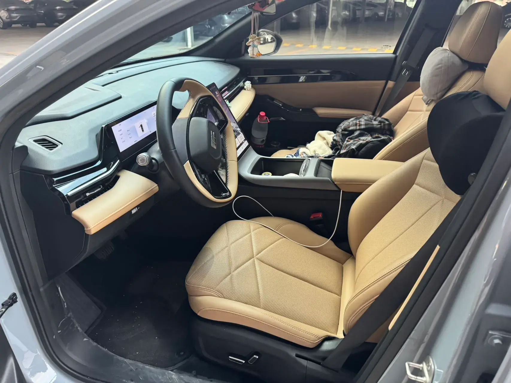 2024 GEELY GALAXY thumbnail 3