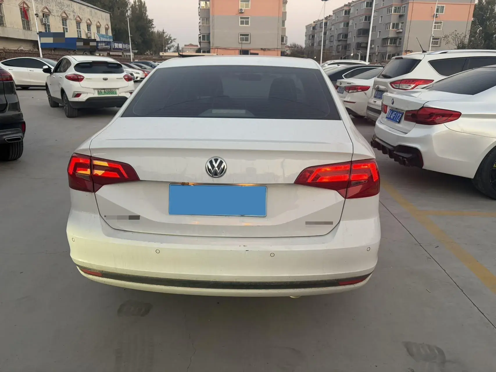 2019 VOLKSWAGEN BORA thumbnail 3