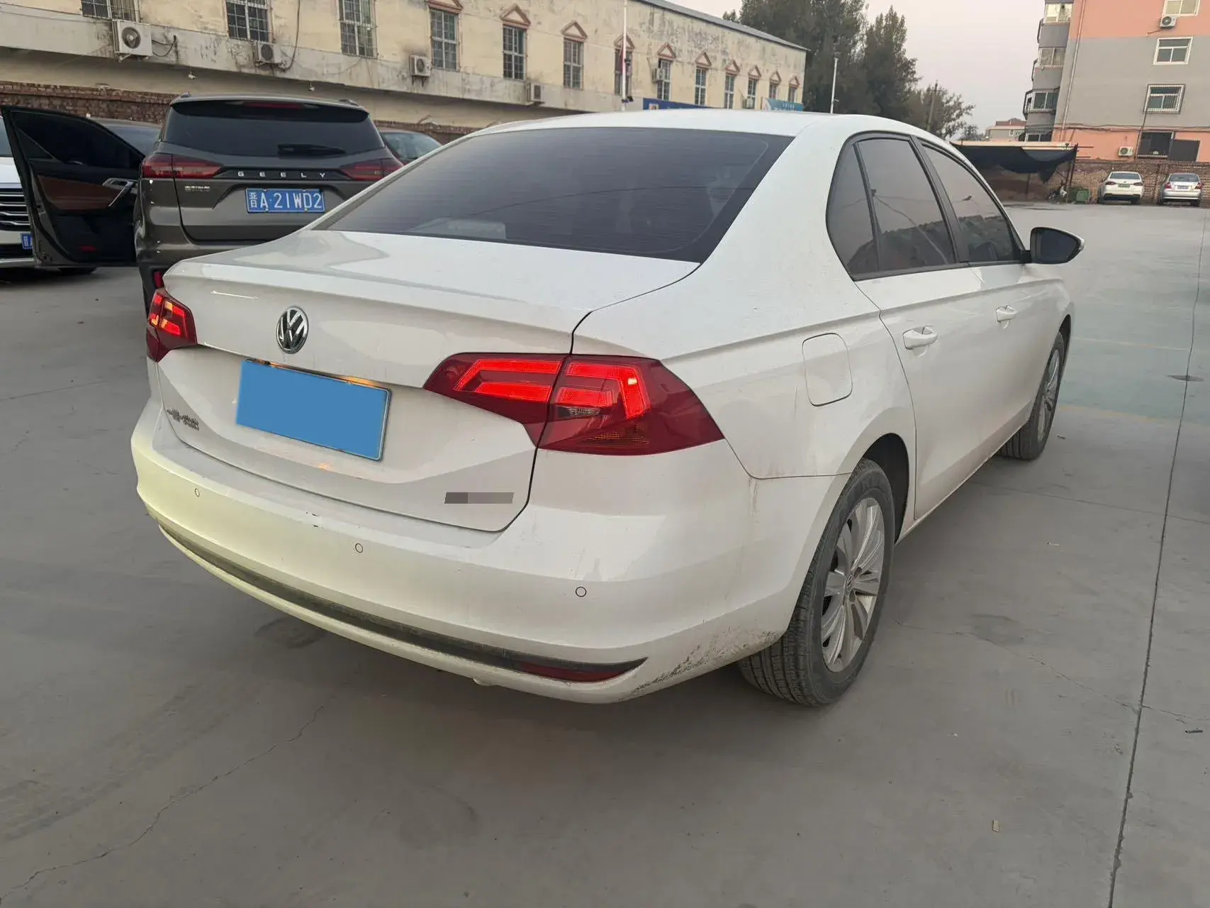 2019 VOLKSWAGEN BORA thumbnail 2