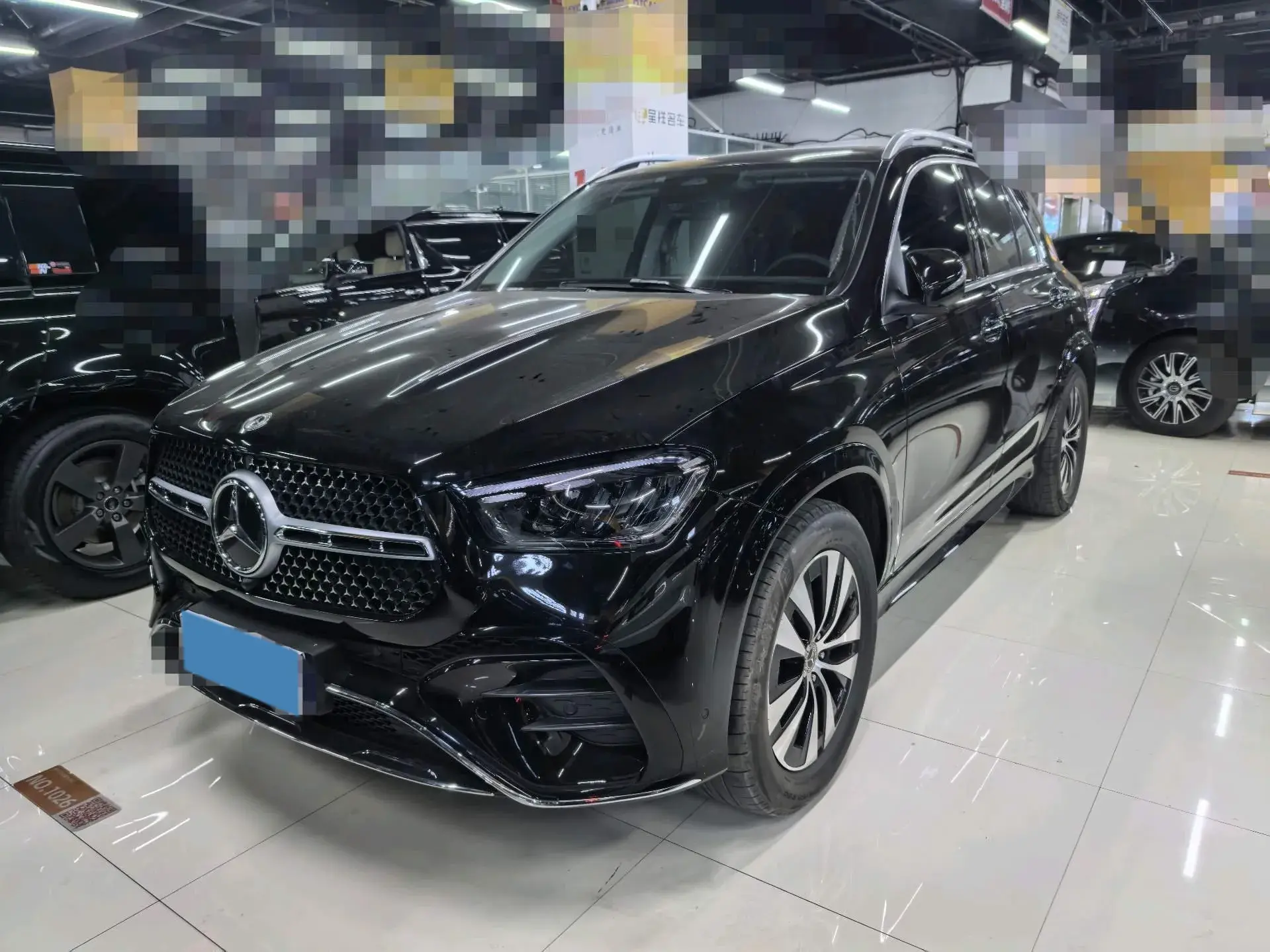 2025 MERCEDES-BENZ GLE view 1