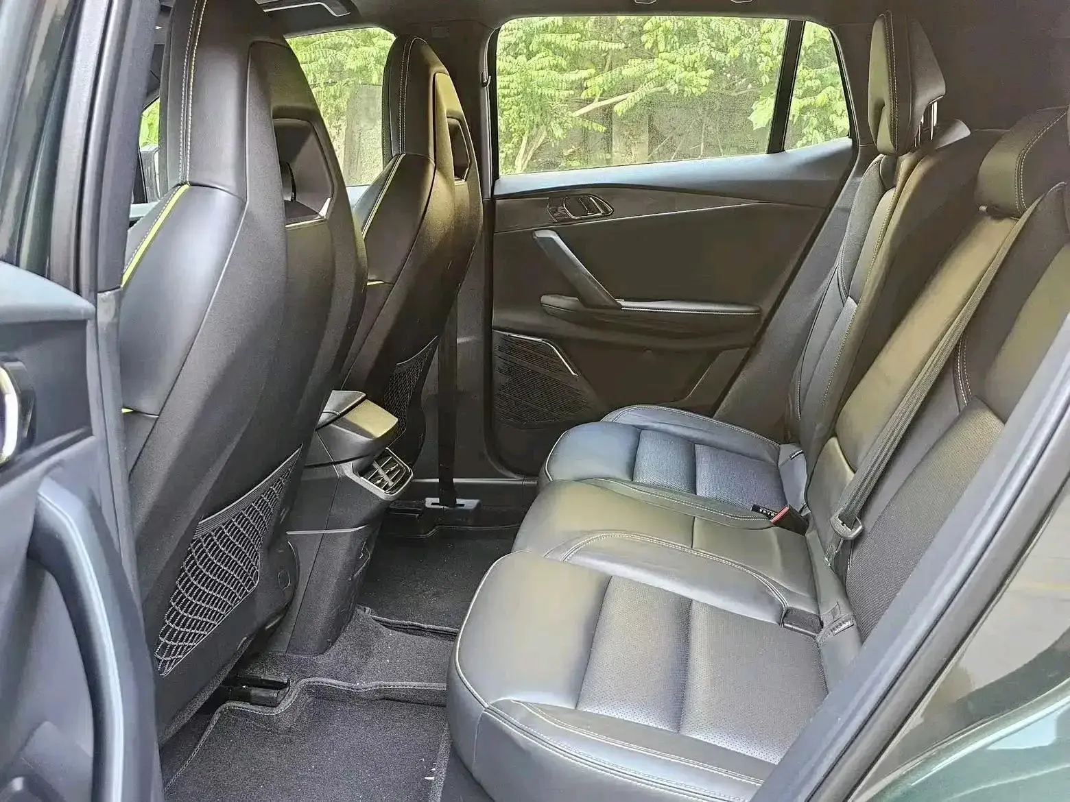 2023 LYNK&CO 06 thumbnail 3