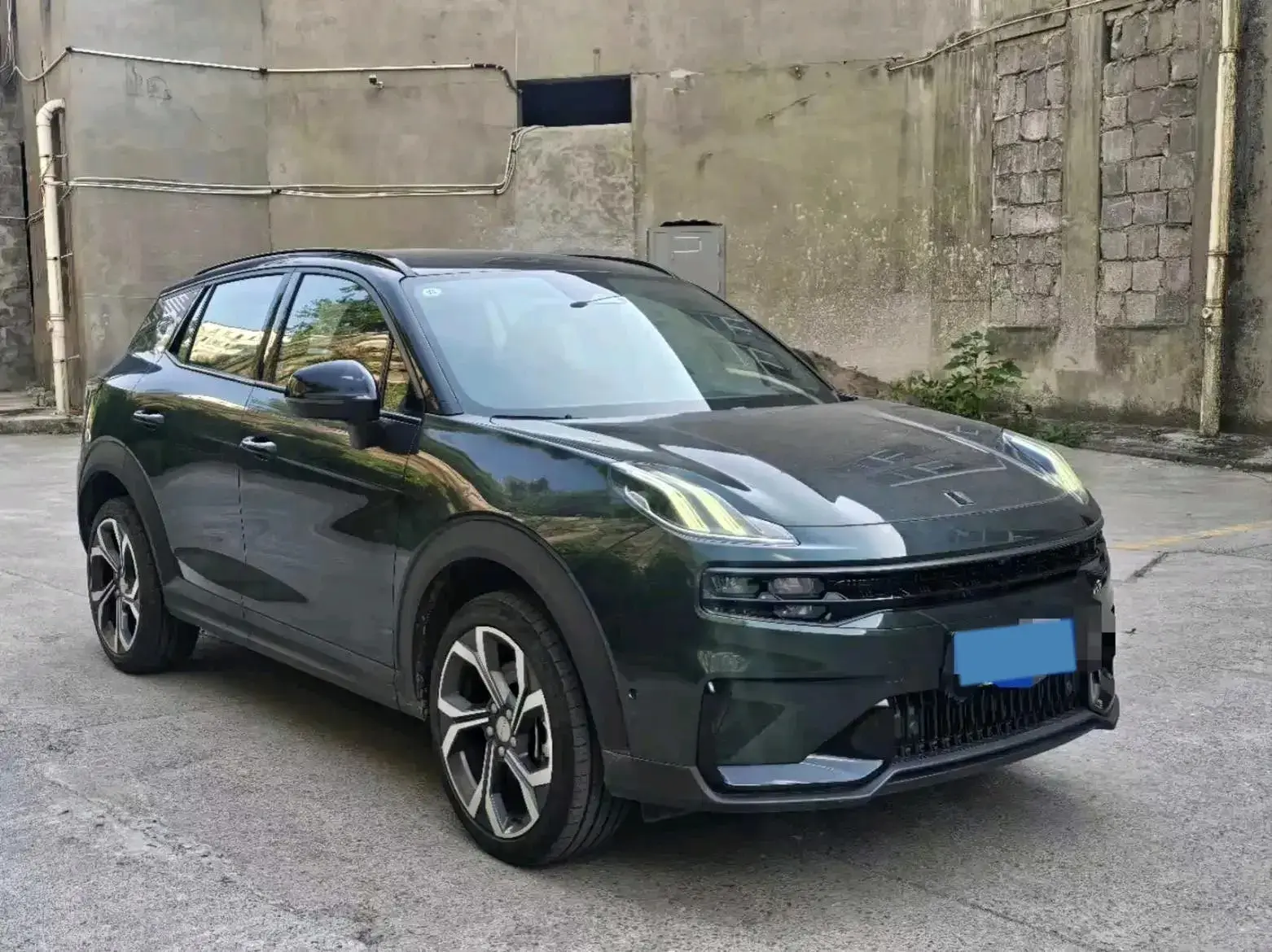 2023 LYNK&CO 06 thumbnail 2