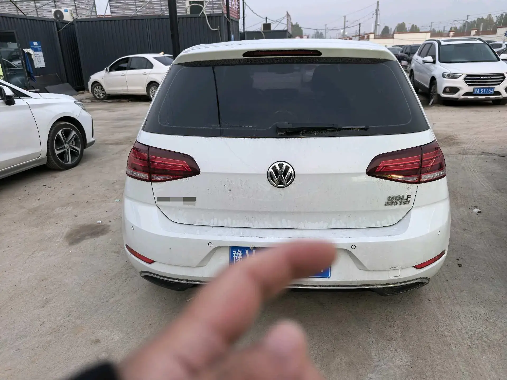 2018 VOLKSWAGEN GOLF thumbnail 4