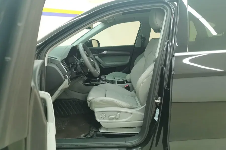 2022 AUDI Q5L thumbnail 4