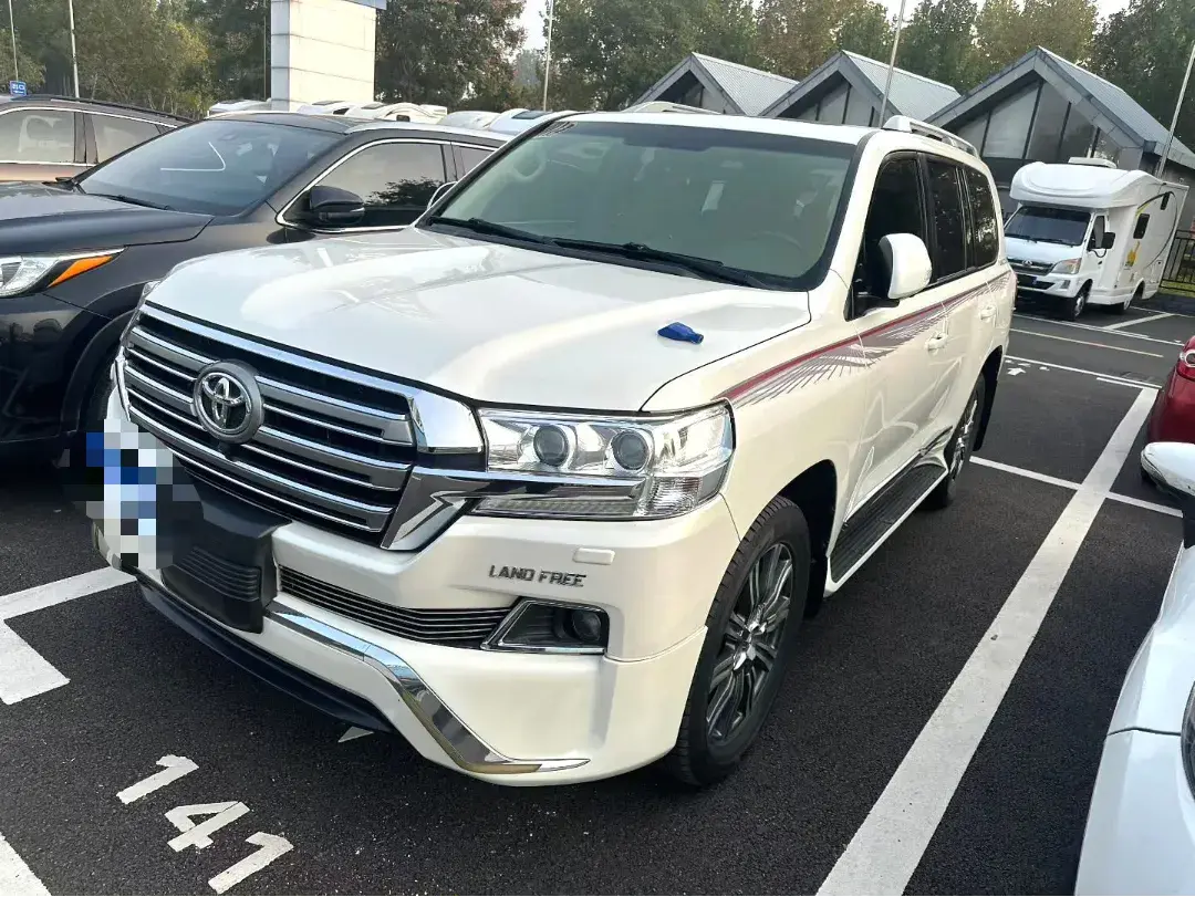 2017 CHEVROLET TRAX view 1