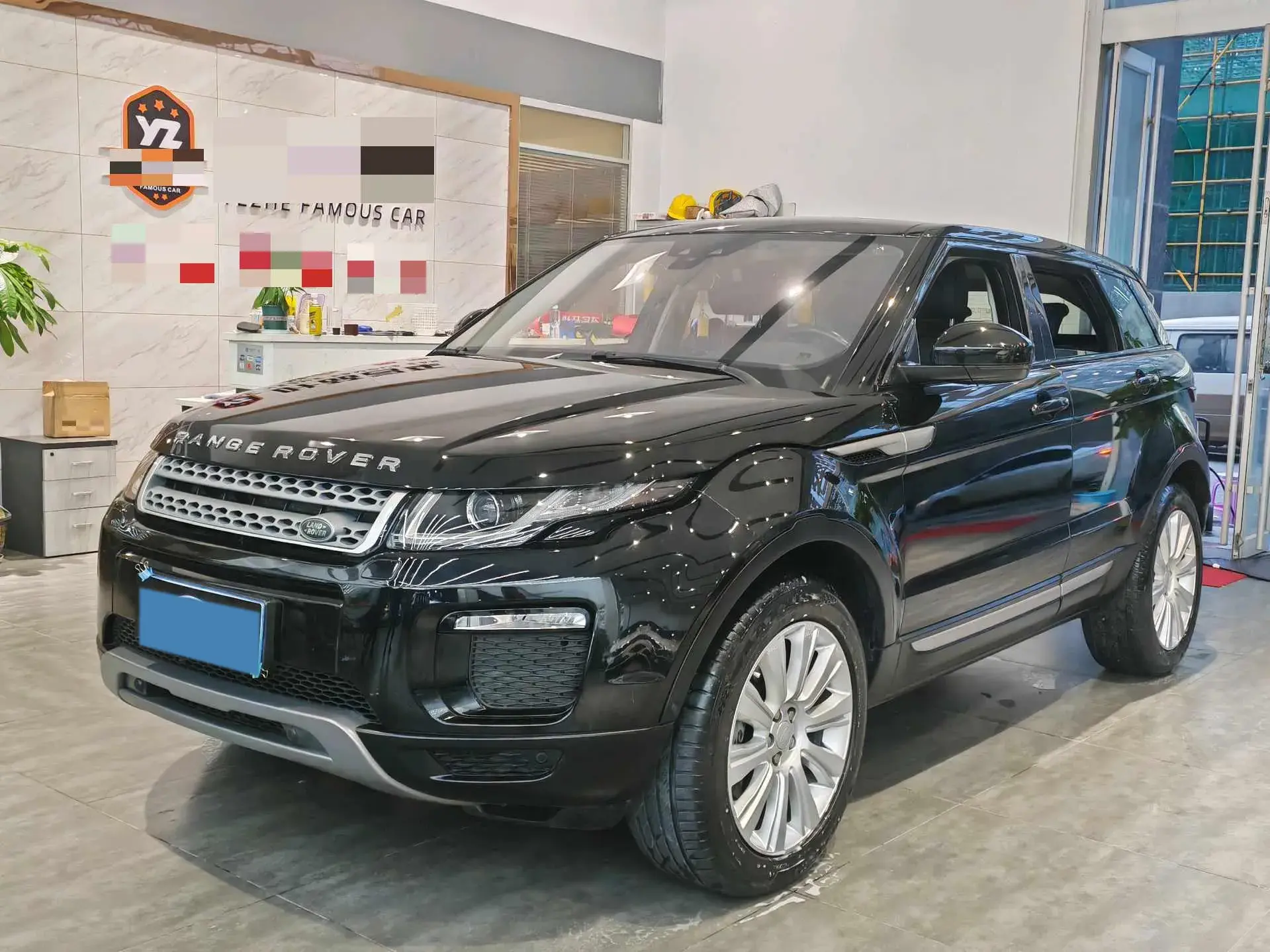 2018 LAND ROVER view 1