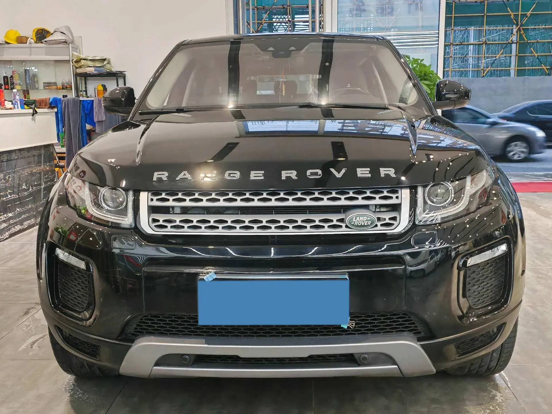 2018 LAND ROVER thumbnail 2