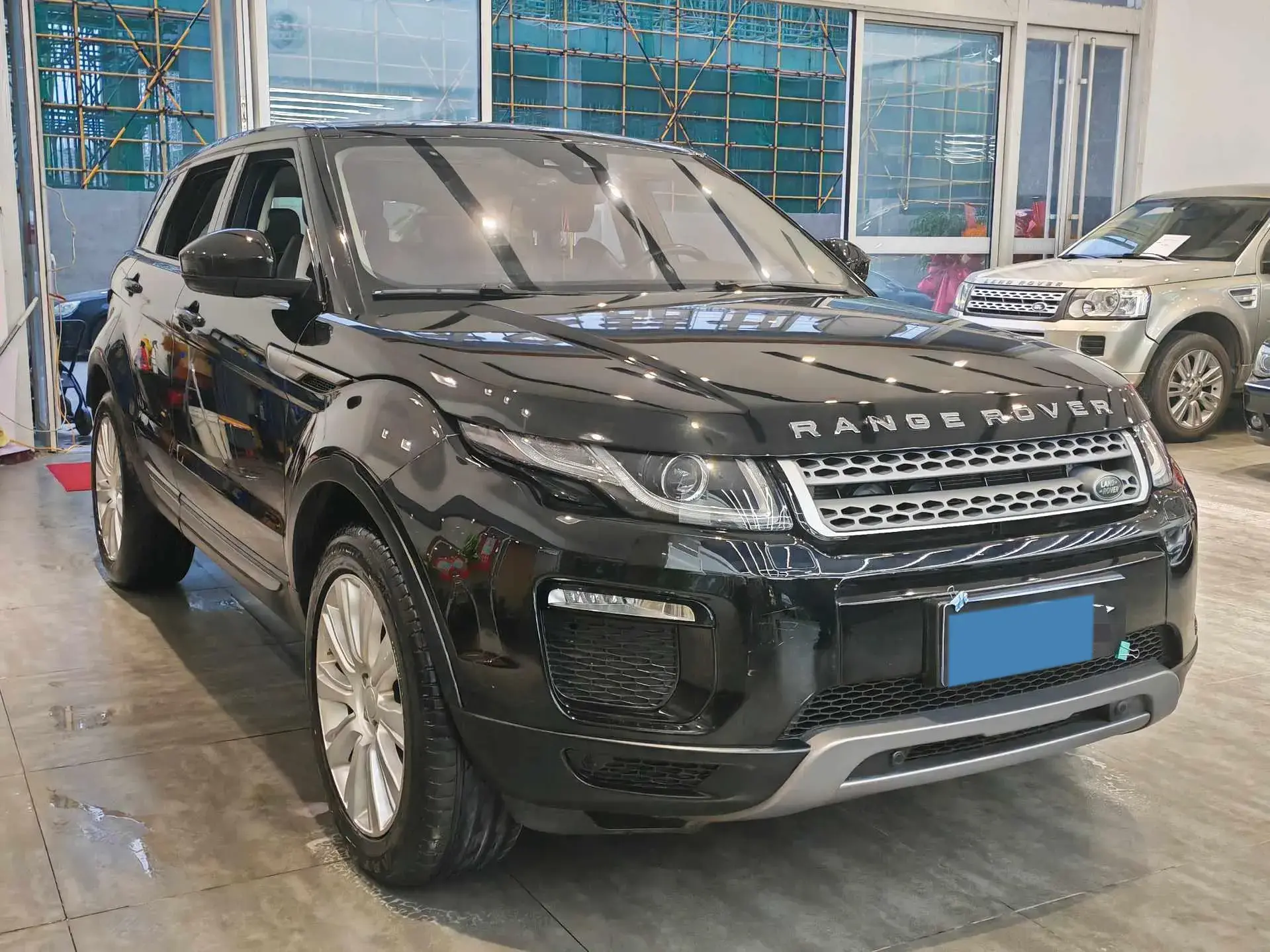 2018 LAND ROVER thumbnail 3