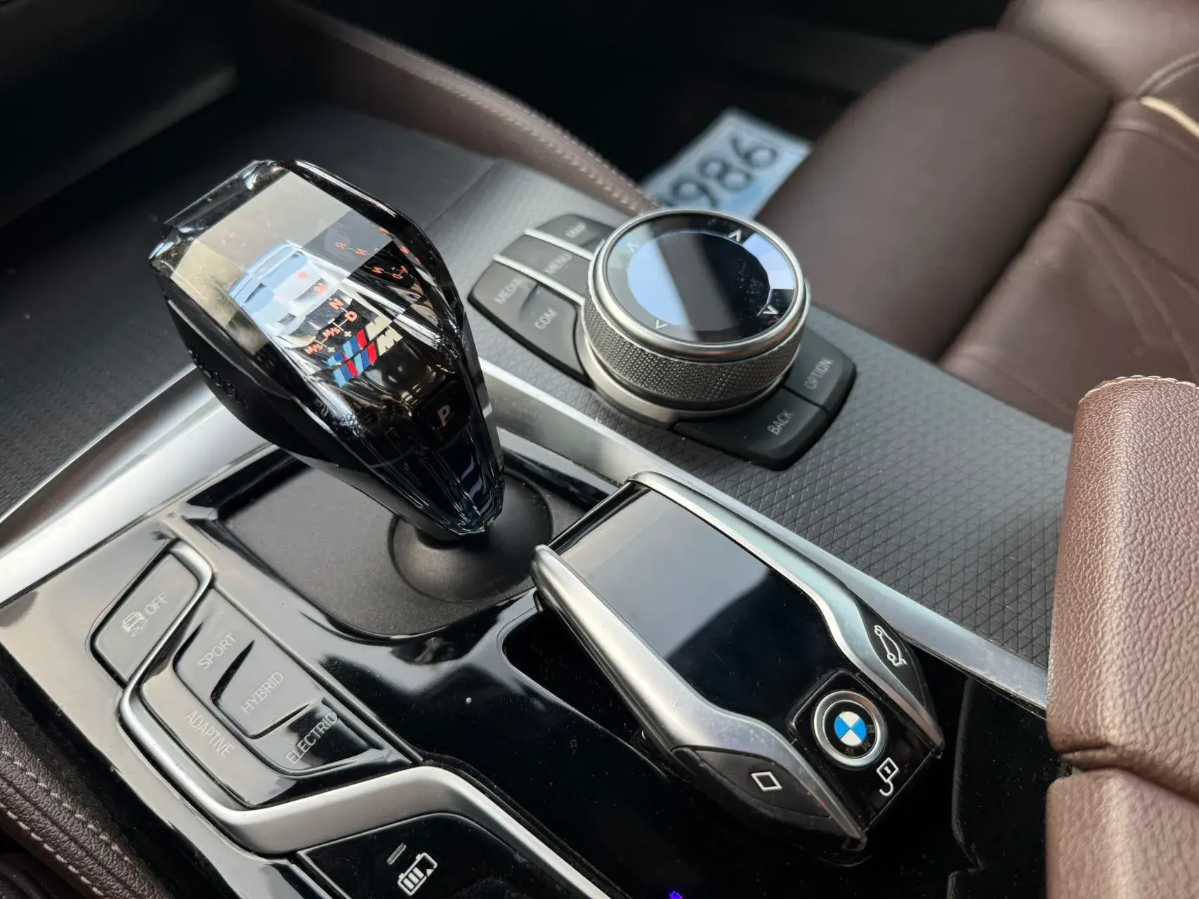 2021 BMW 5 thumbnail 4