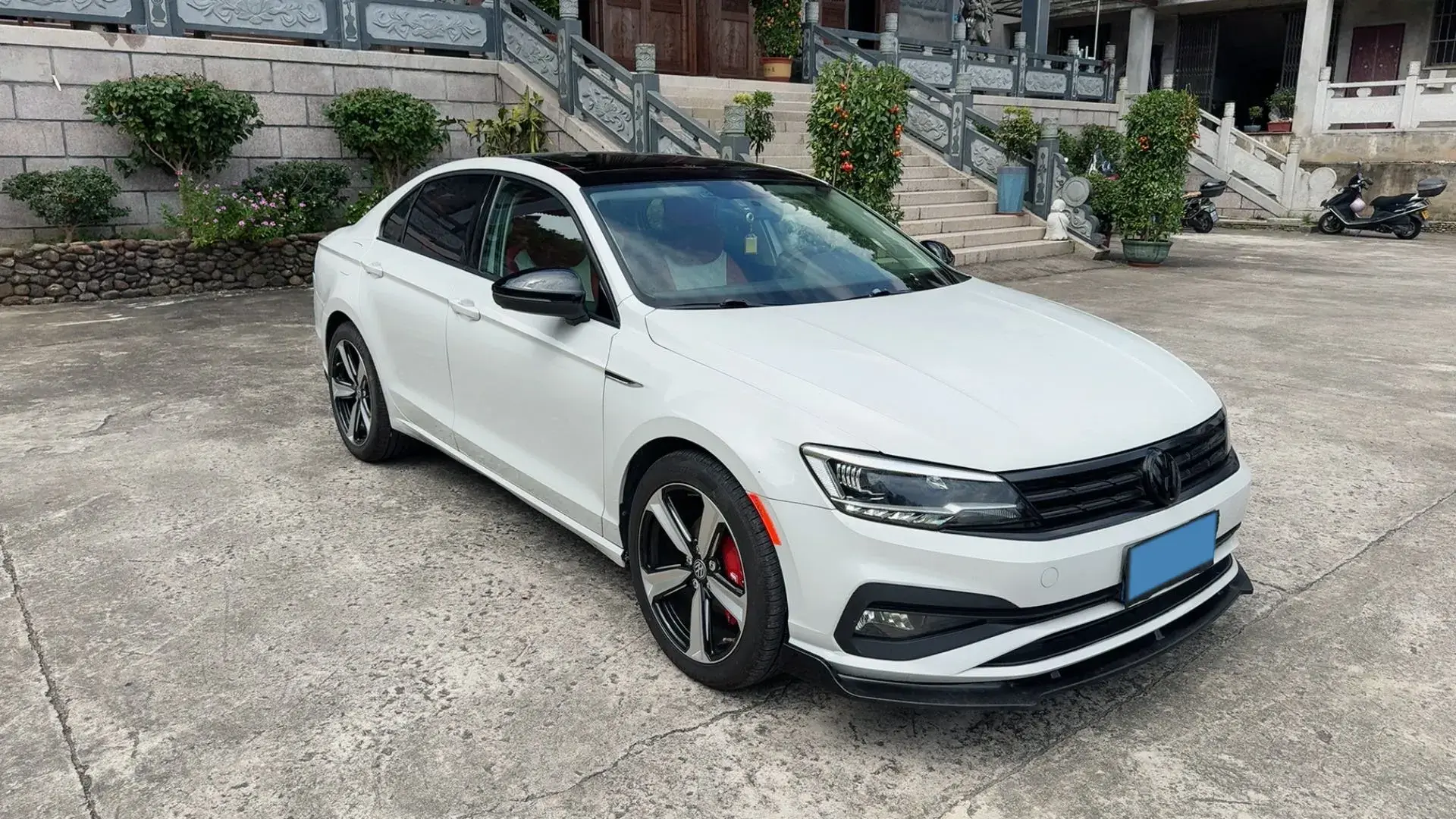 2019 VOLKSWAGEN LAMANDO thumbnail 2