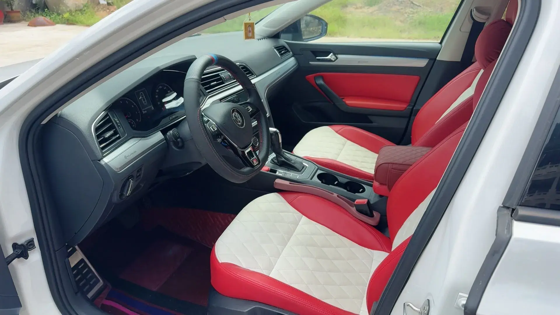 2019 VOLKSWAGEN LAMANDO thumbnail 4