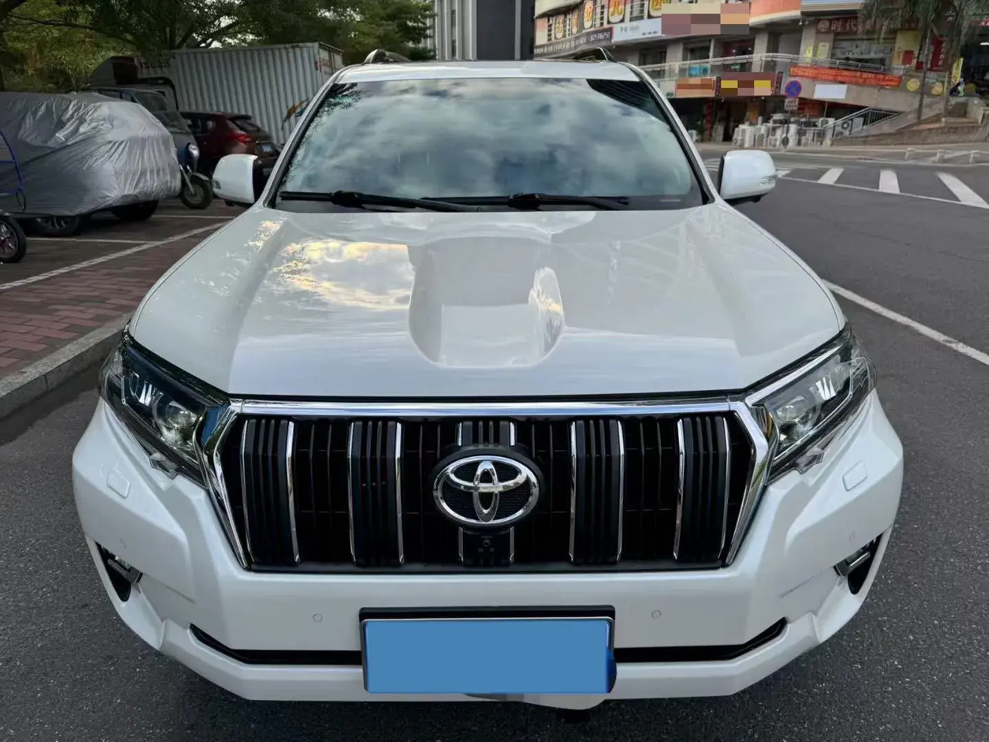 2019 TOYOTA LAND thumbnail 3