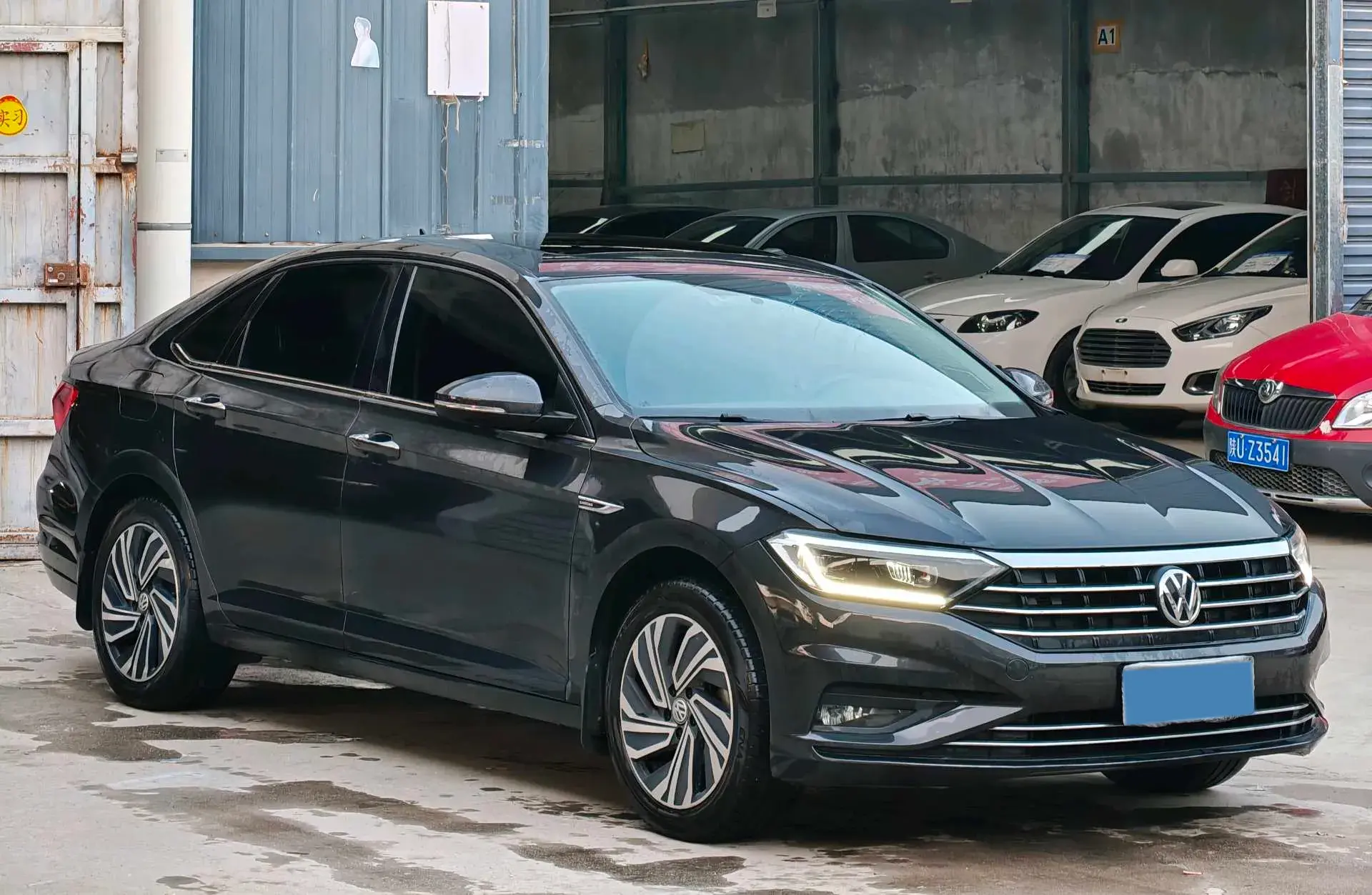 2021 VOLKSWAGEN SAGITAR thumbnail 3