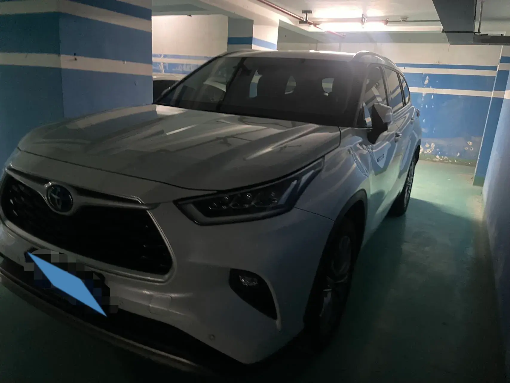 2022 TOYOTA HIGHLANDER view 1