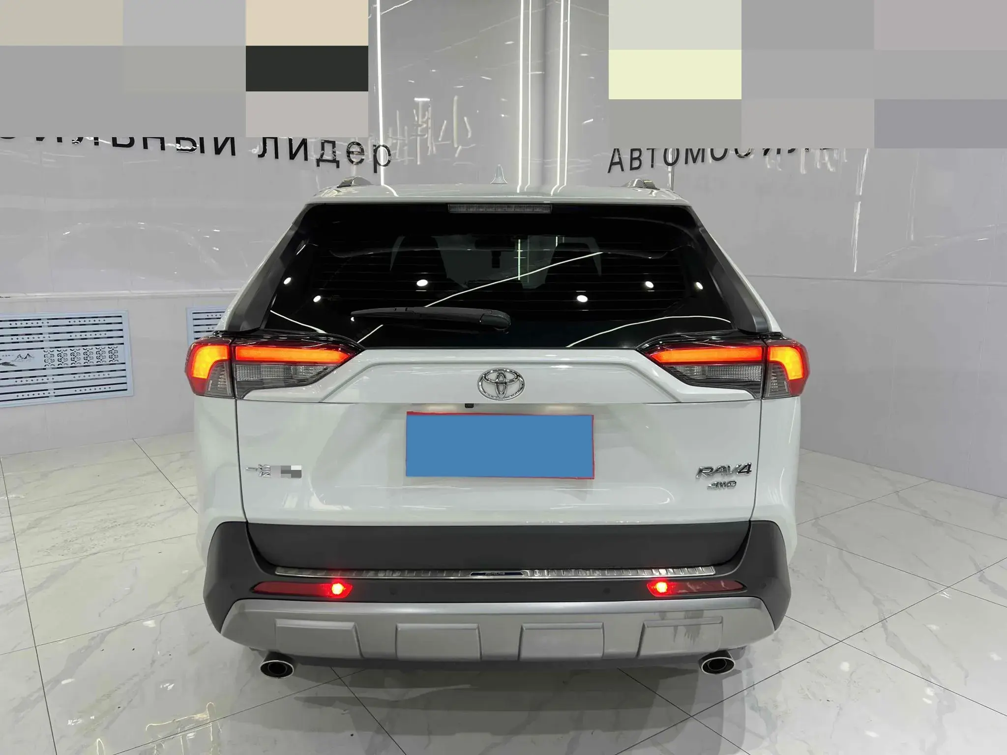 2021 TOYOTA RAV4 thumbnail 4