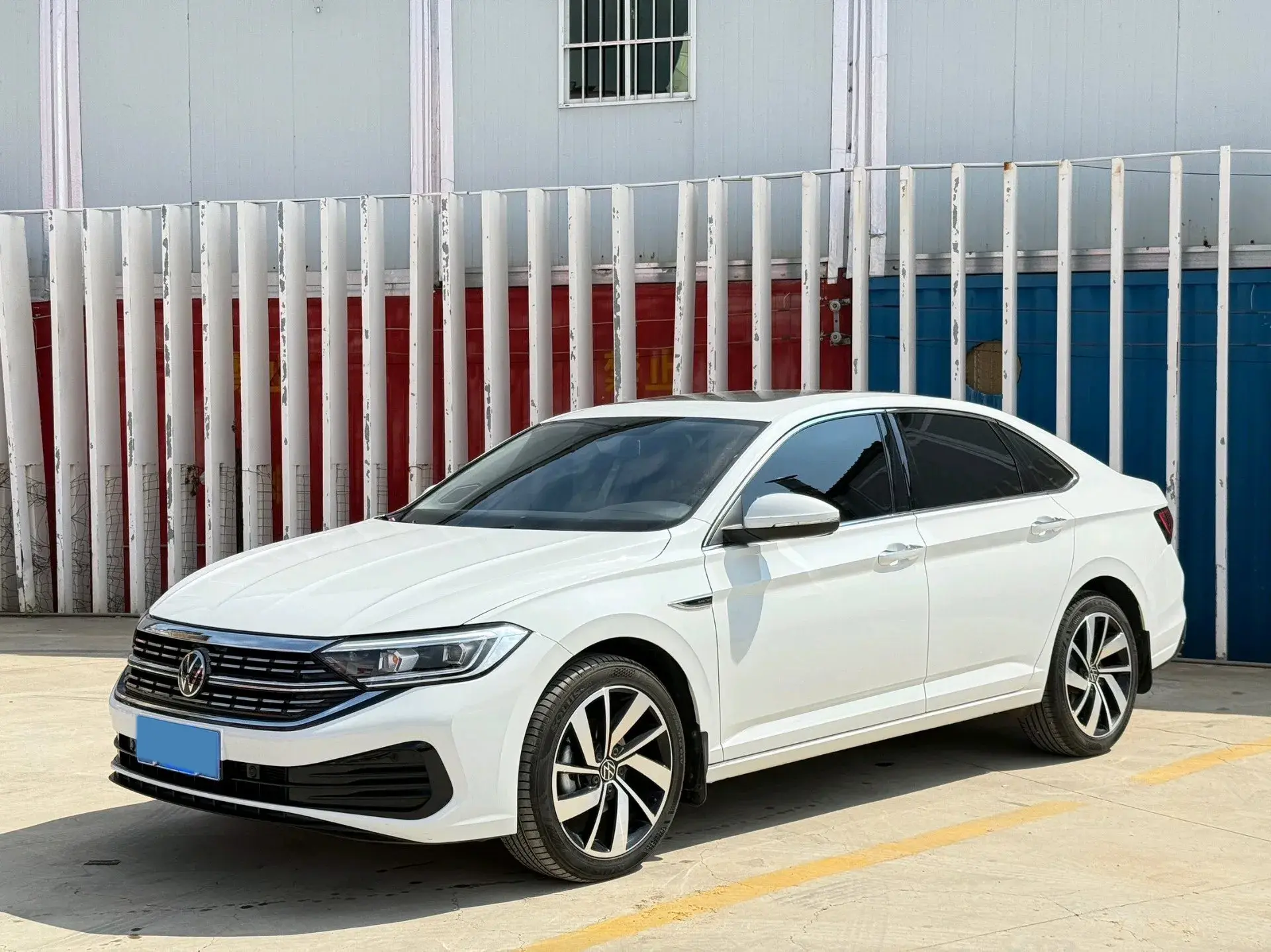 2023 VOLKSWAGEN SAGITAR view 1