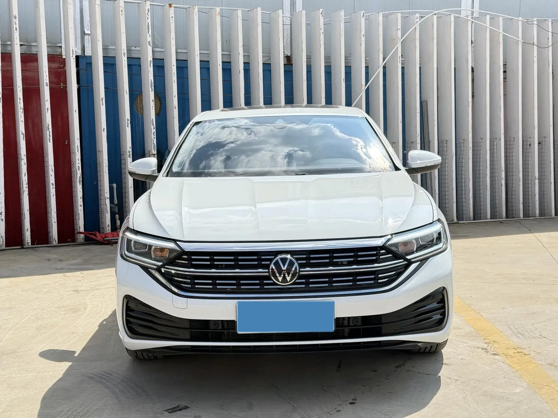 2023 VOLKSWAGEN SAGITAR thumbnail 2