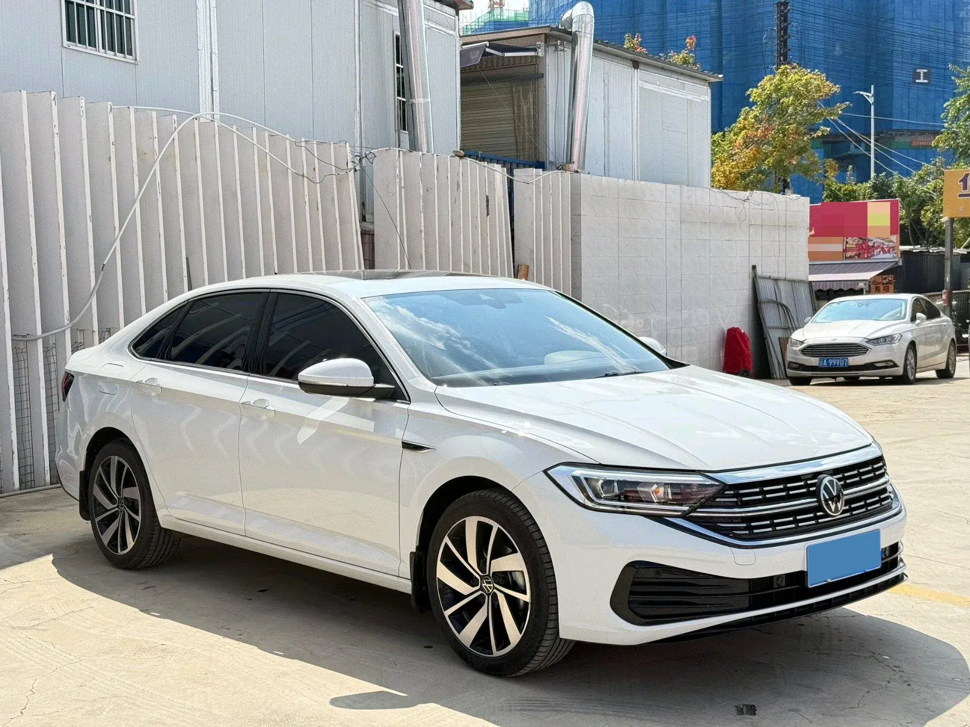 2023 VOLKSWAGEN SAGITAR thumbnail 3