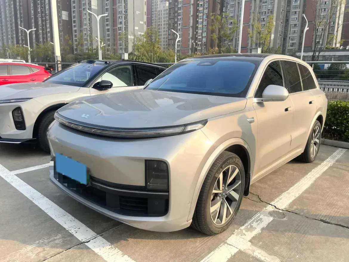 2023 Li L8 Range Extended 154HP REEV 40.9KWH