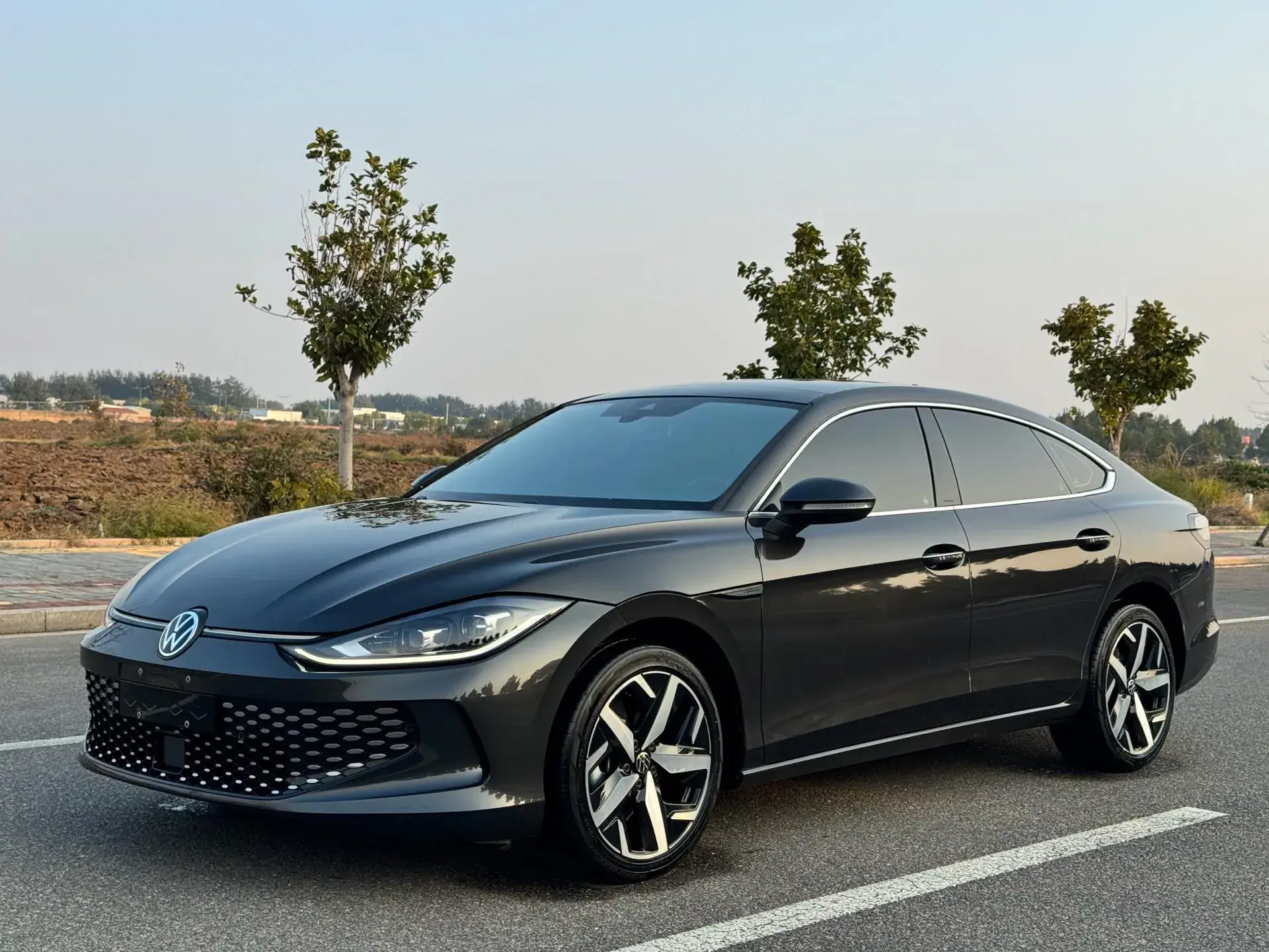 2022 VOLKSWAGEN LAMANDO view 1