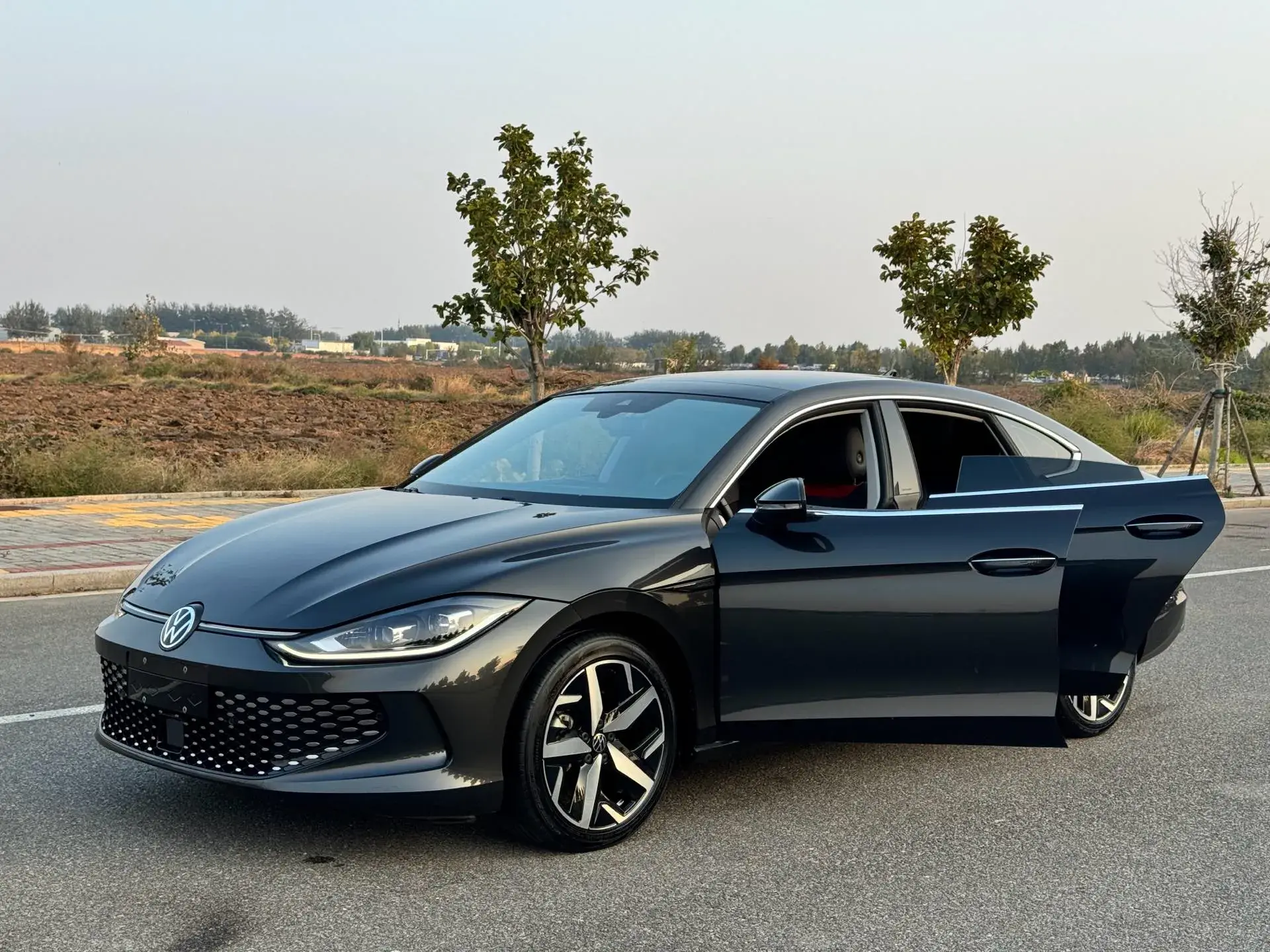 2022 VOLKSWAGEN LAMANDO thumbnail 3