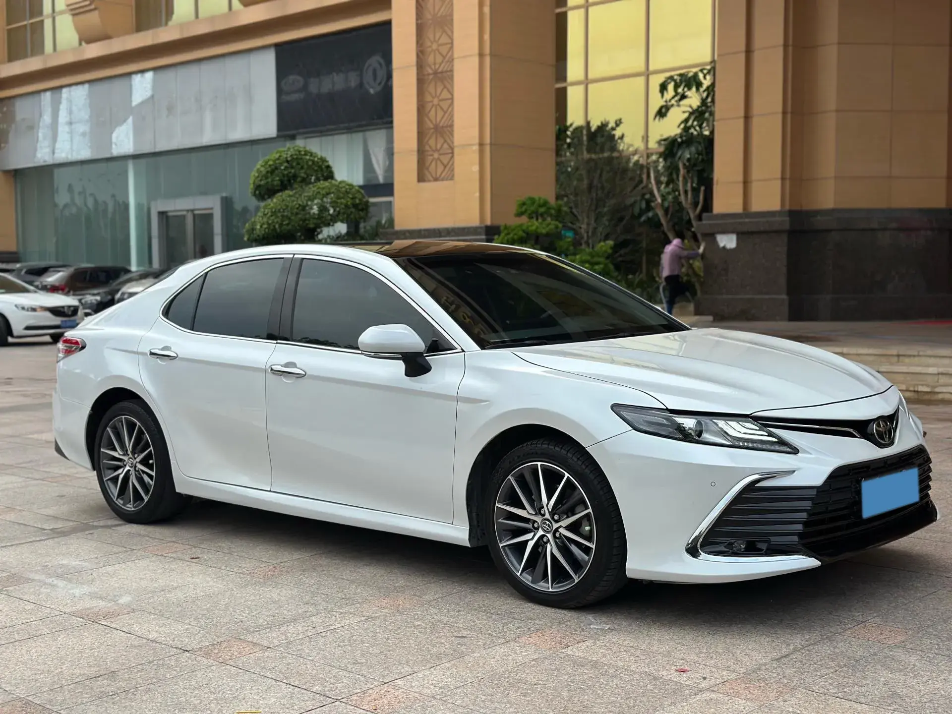 2021 TOYOTA CAMRY thumbnail 3
