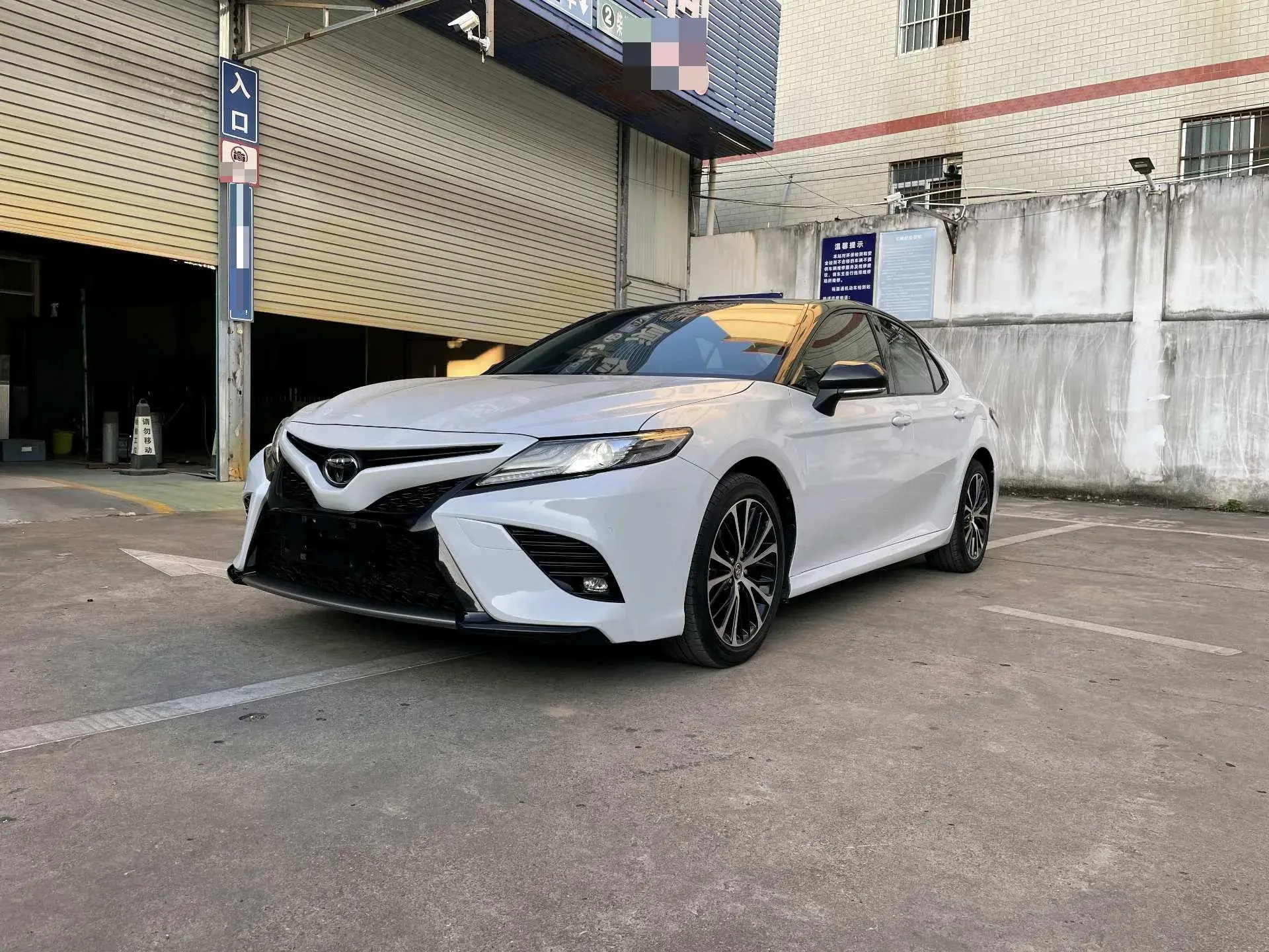 2019 TOYOTA CAMRY view 1
