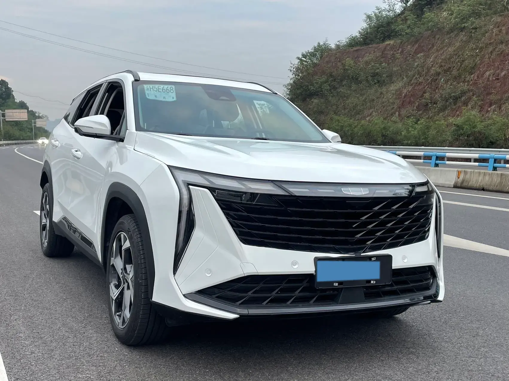 2023 GEELY STARRAY thumbnail 2