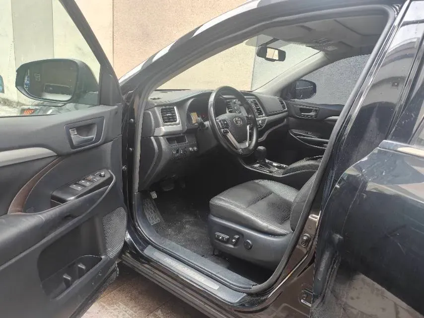 2019 SsangYong Rexton 2.0T 224HP L4 6AT,autocango,china used car exporter,china ev exporter,chinese used car exporter,chinese used ev exporter