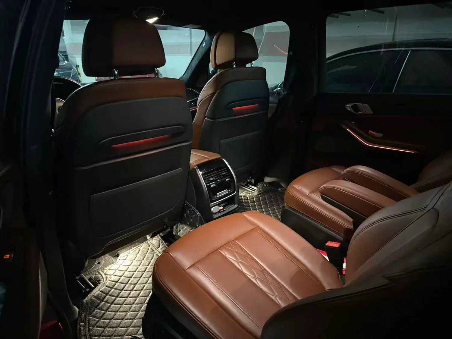 2021 BMW X7 thumbnail 4