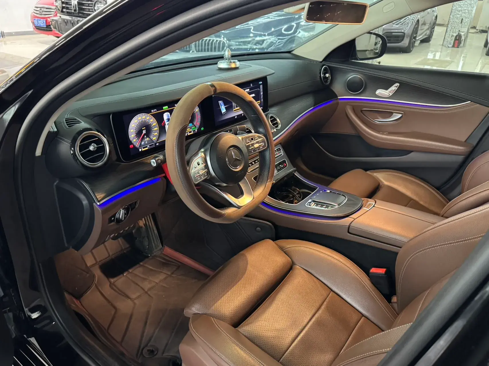 2020 MERCEDES-BENZ E thumbnail 3