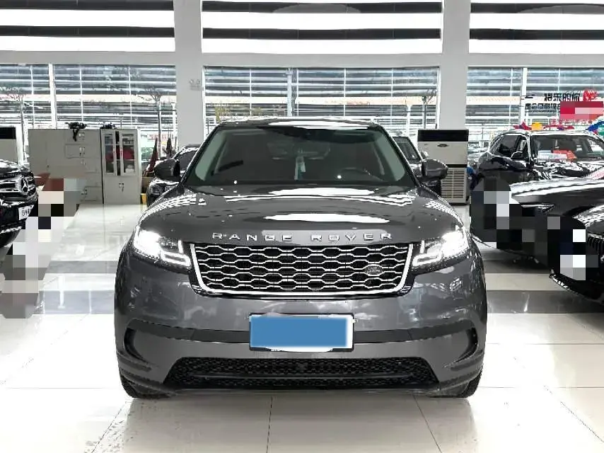 2018 LAND ROVER thumbnail 2
