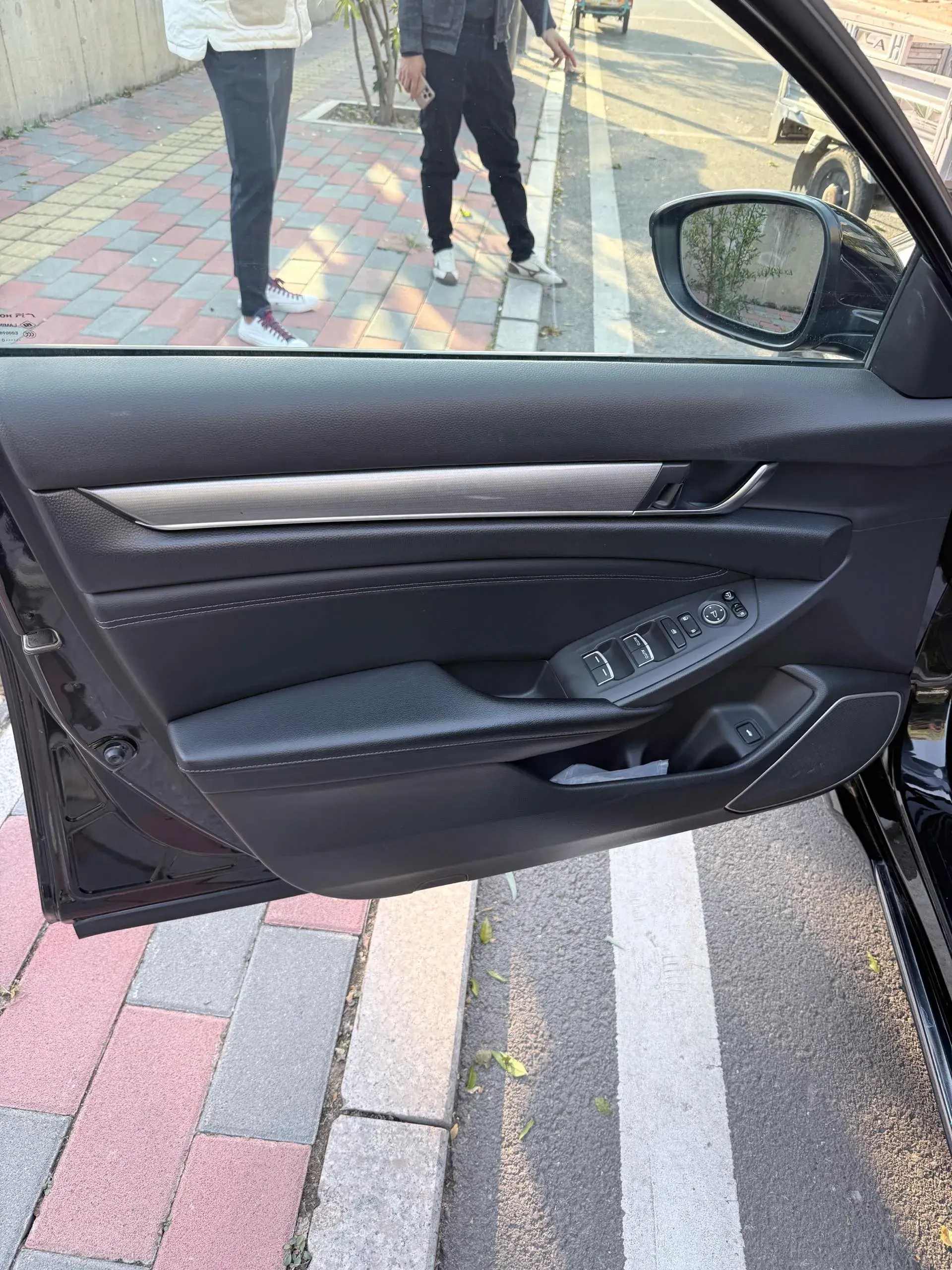 2018 HONDA ACCORD thumbnail 3