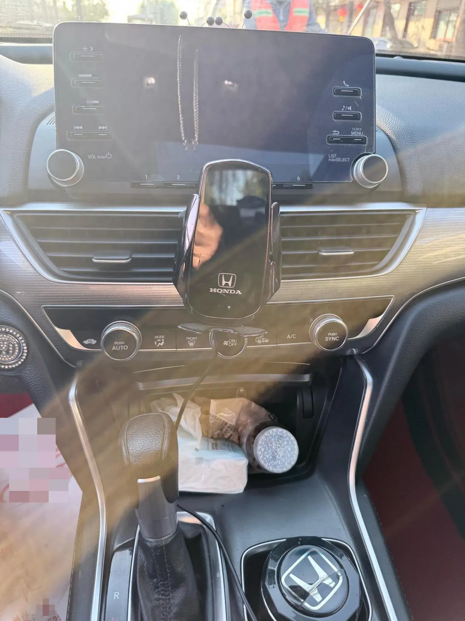 2018 HONDA ACCORD thumbnail 4