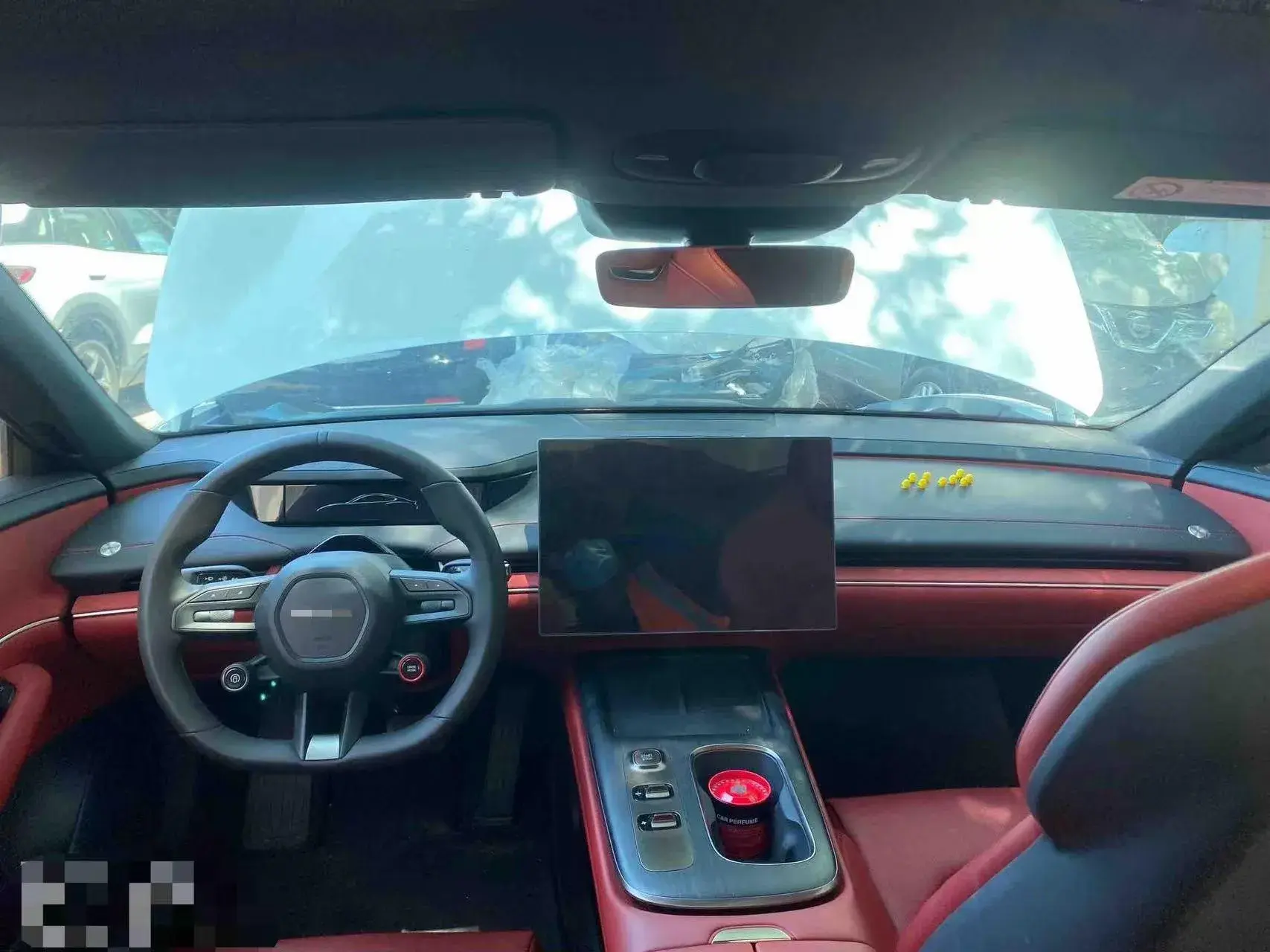 2024 MI SU7 thumbnail 3