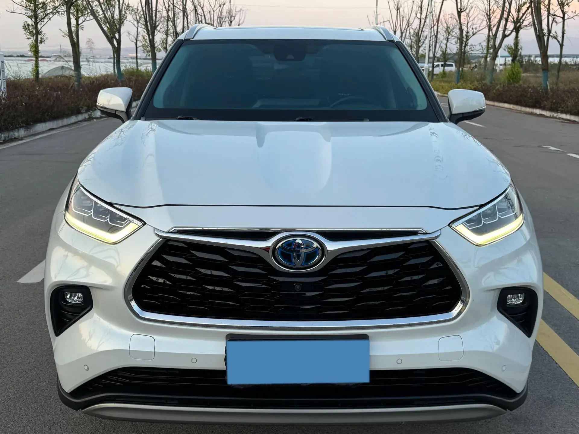 2022 TOYOTA HIGHLANDER thumbnail 3