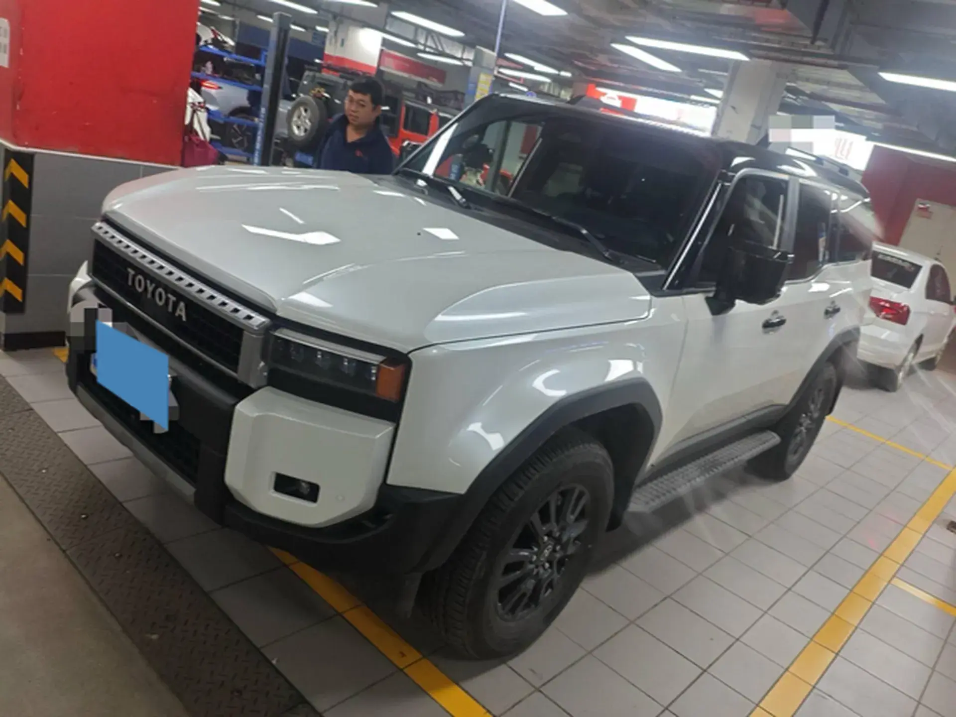 2024 TOYOTA LAND view 1