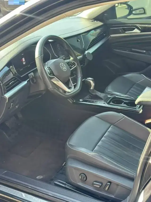 2023 VOLKSWAGEN PASSAT thumbnail 4