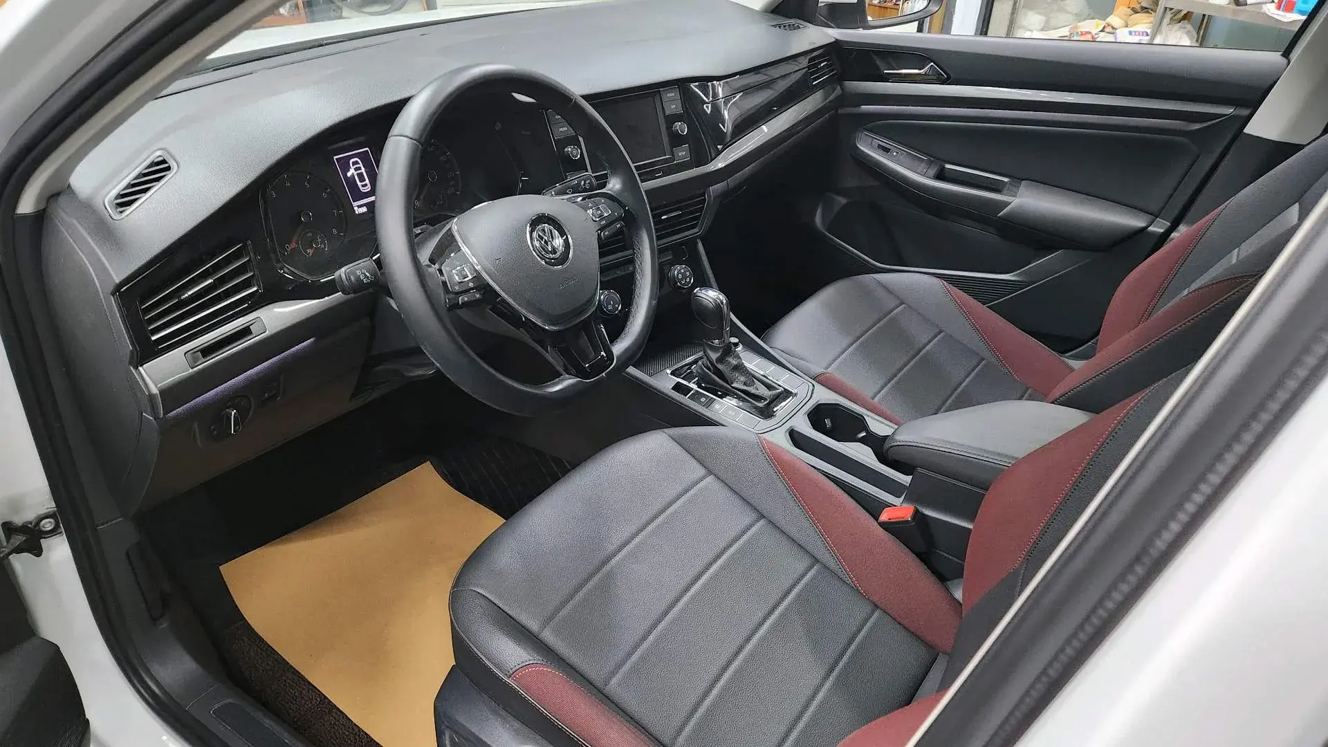 2020 VOLKSWAGEN BORA thumbnail 4