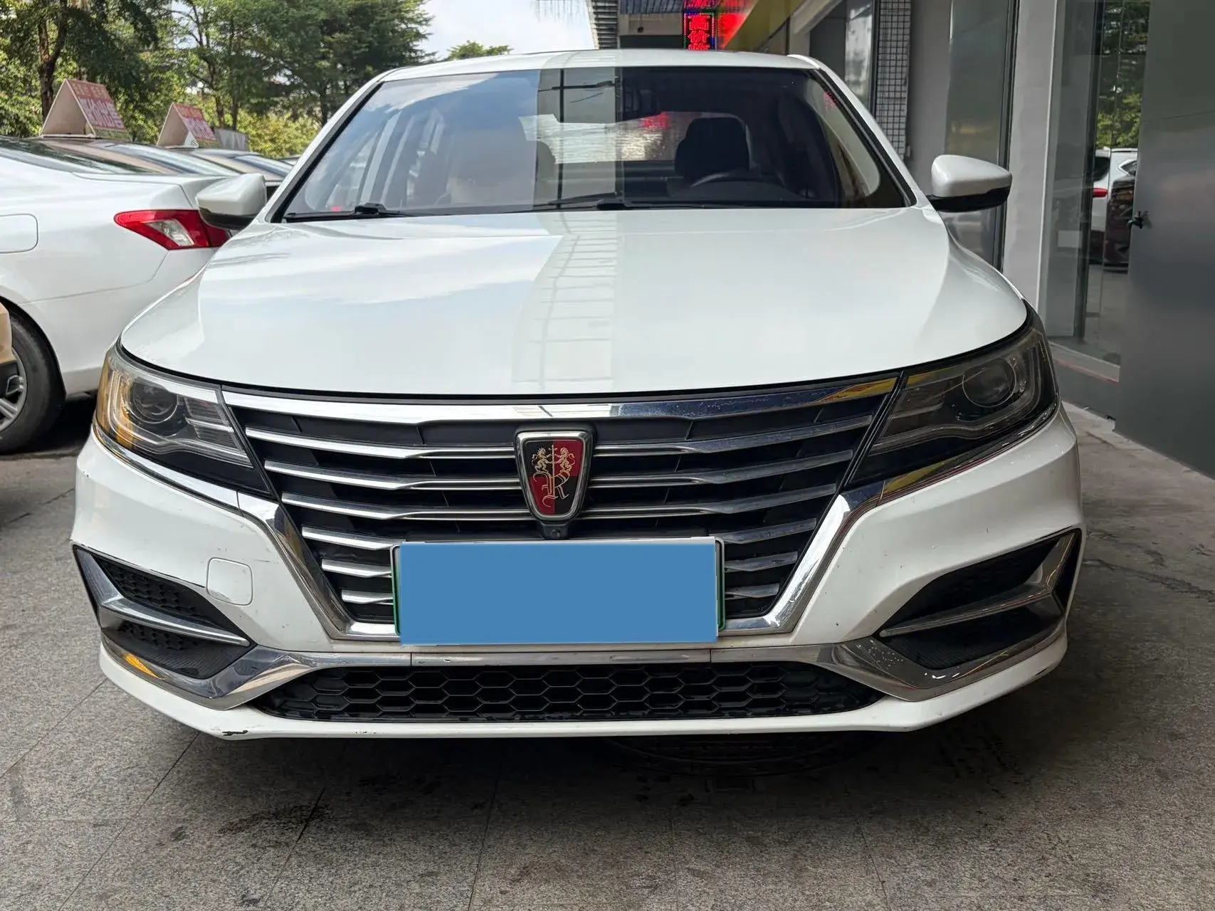 2017 ROEWE I6 thumbnail 2