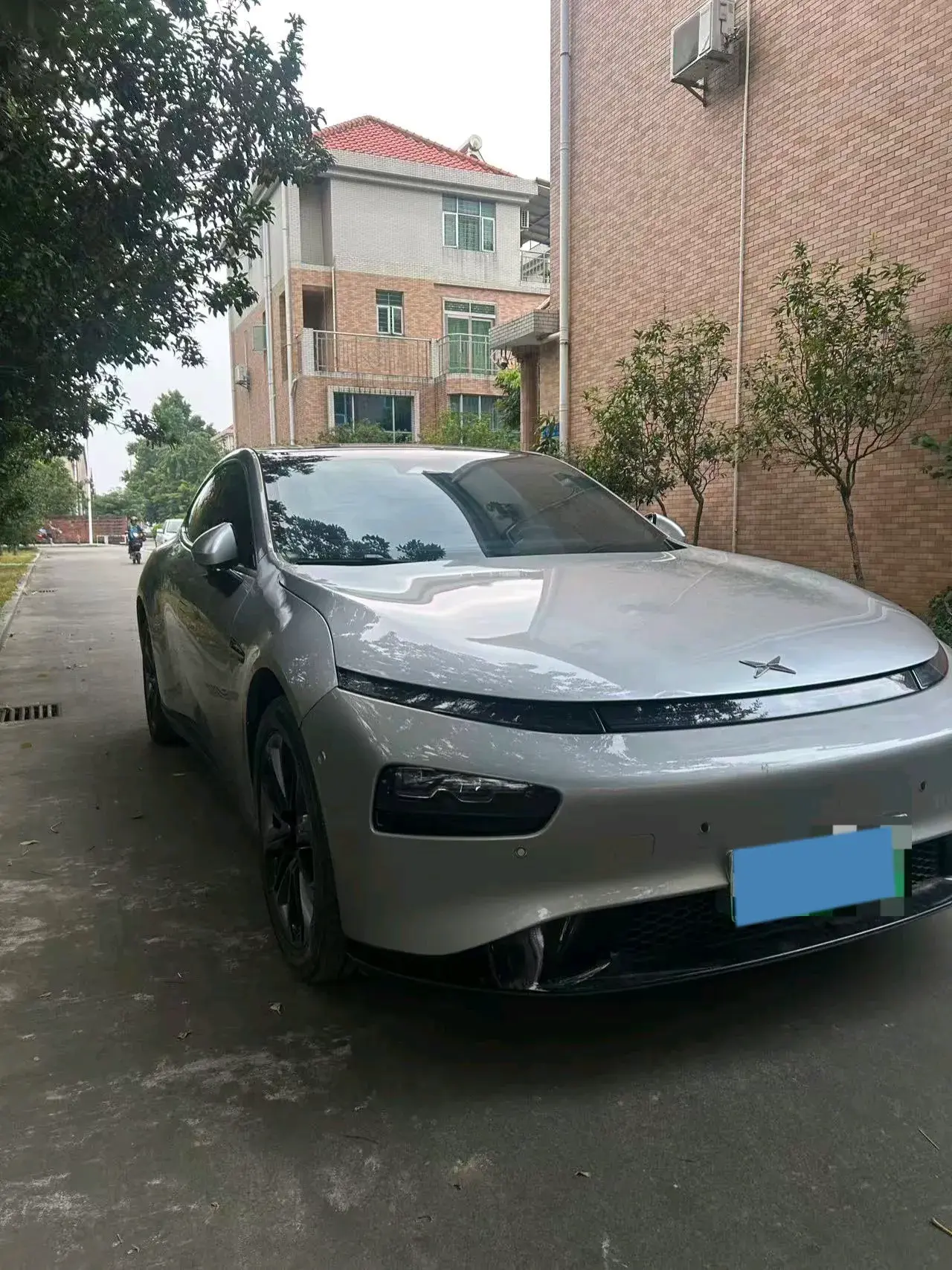 2020 XPENG P7 thumbnail 3