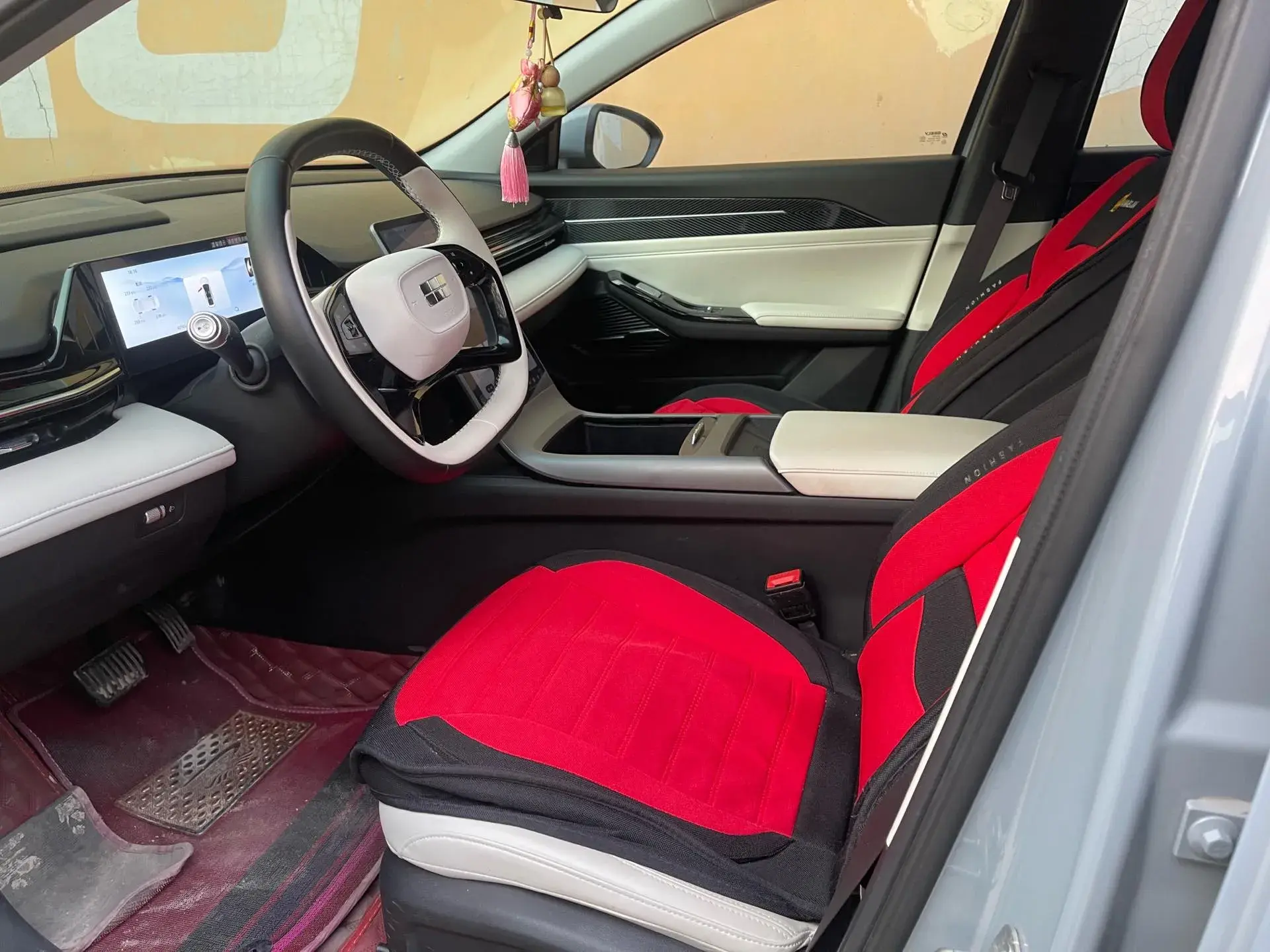 2024 GEELY GALAXY thumbnail 4