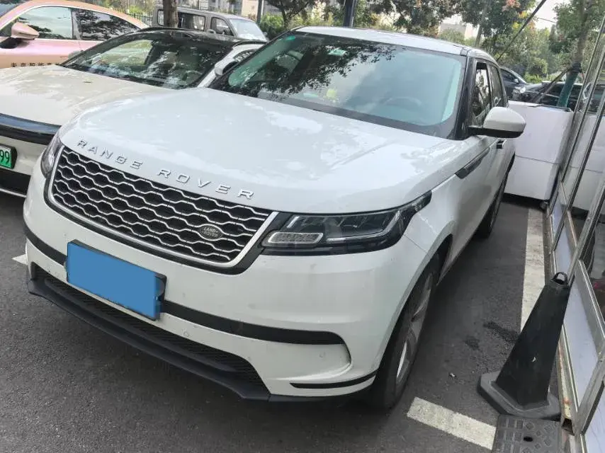 2020 LAND ROVER view 1