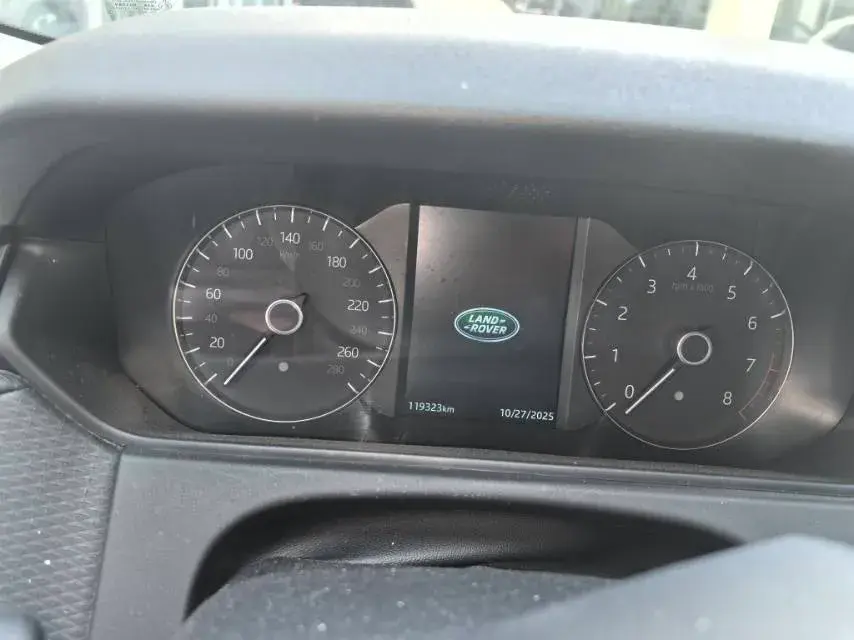 2020 LAND ROVER thumbnail 4