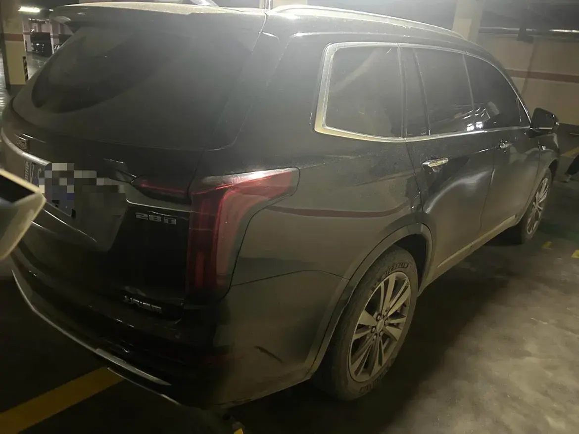 2021 CADILLAC XT6 thumbnail 4