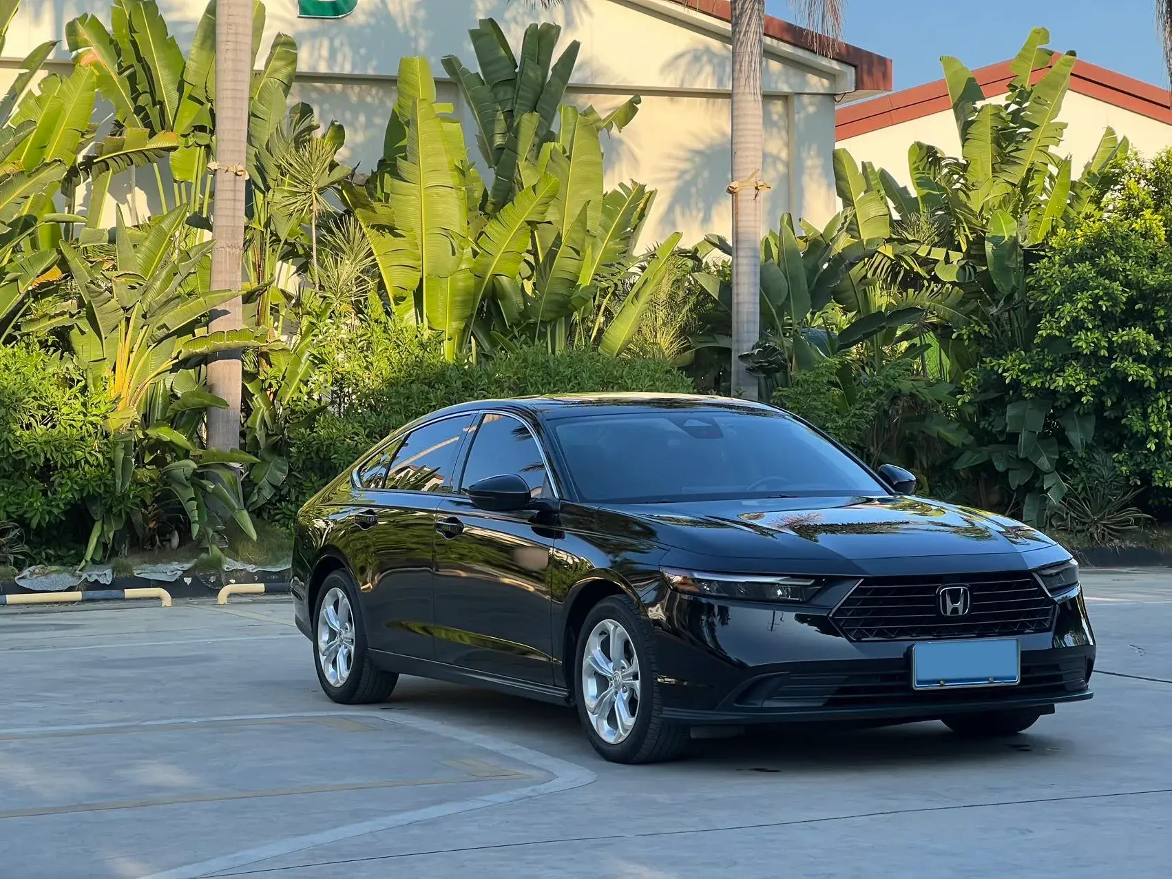 2025 HONDA ACCORD thumbnail 3