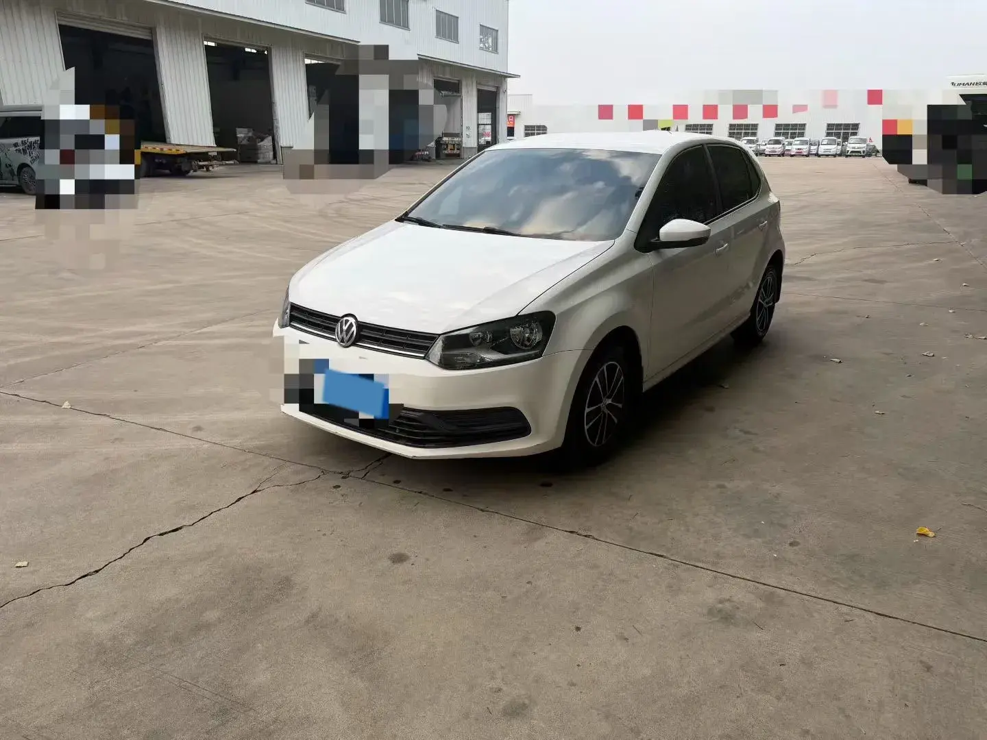 2016 VOLKSWAGEN POLO view 1