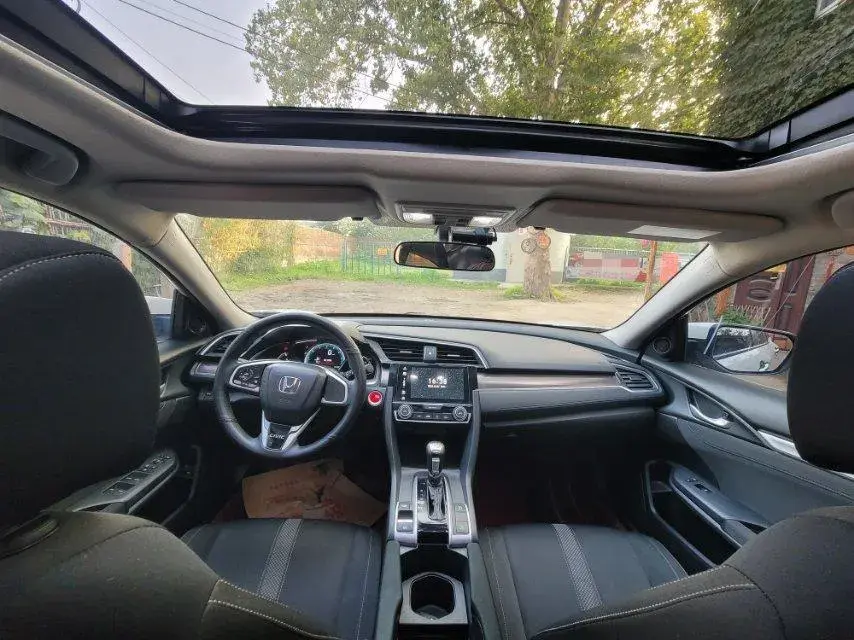 2019 HONDA CIVIC thumbnail 4